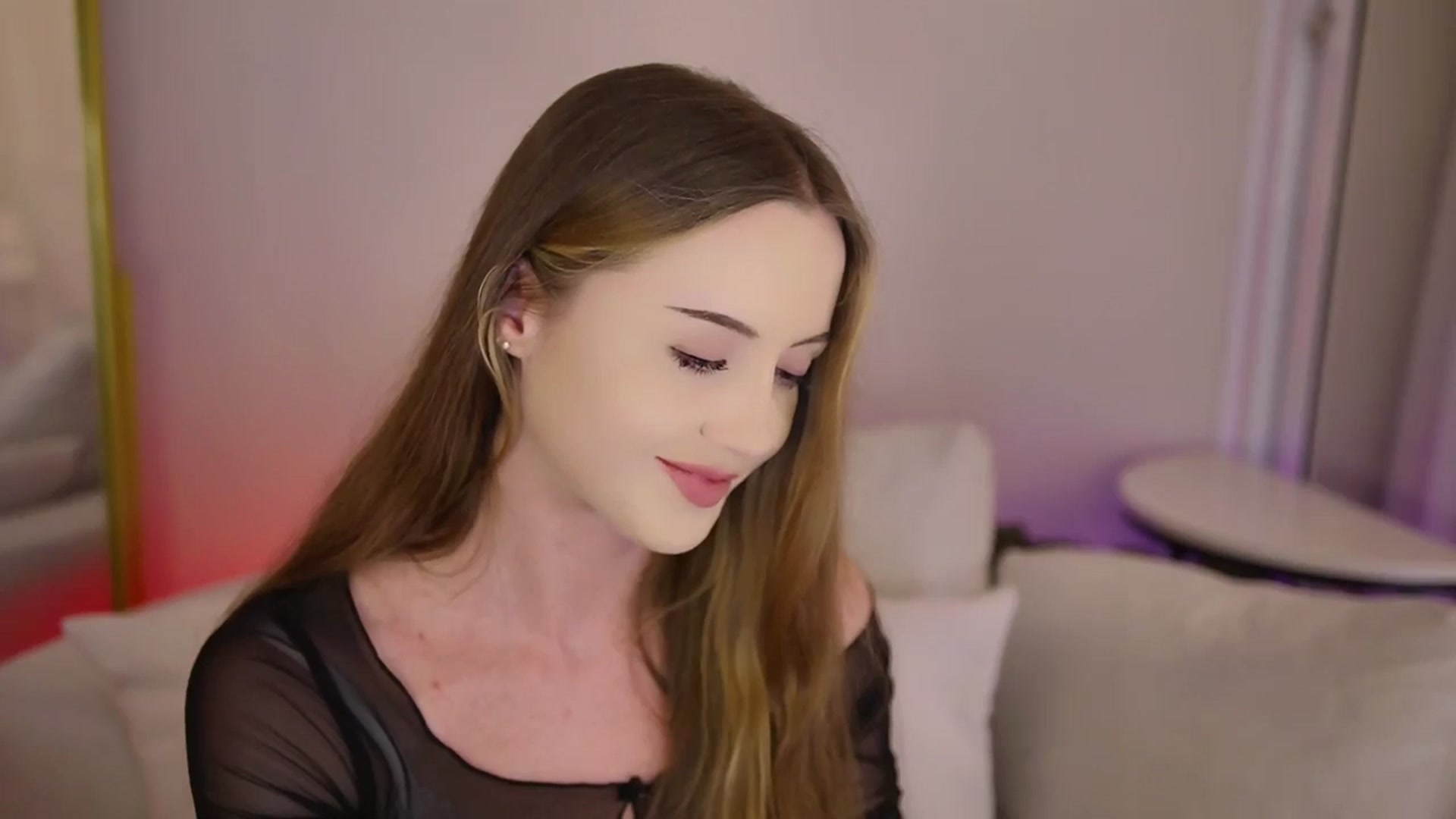 Gallery image thumbnail from Innocent_Soul's myfreecams stream on, 07/29/2025, 17:19 image 19 of 20