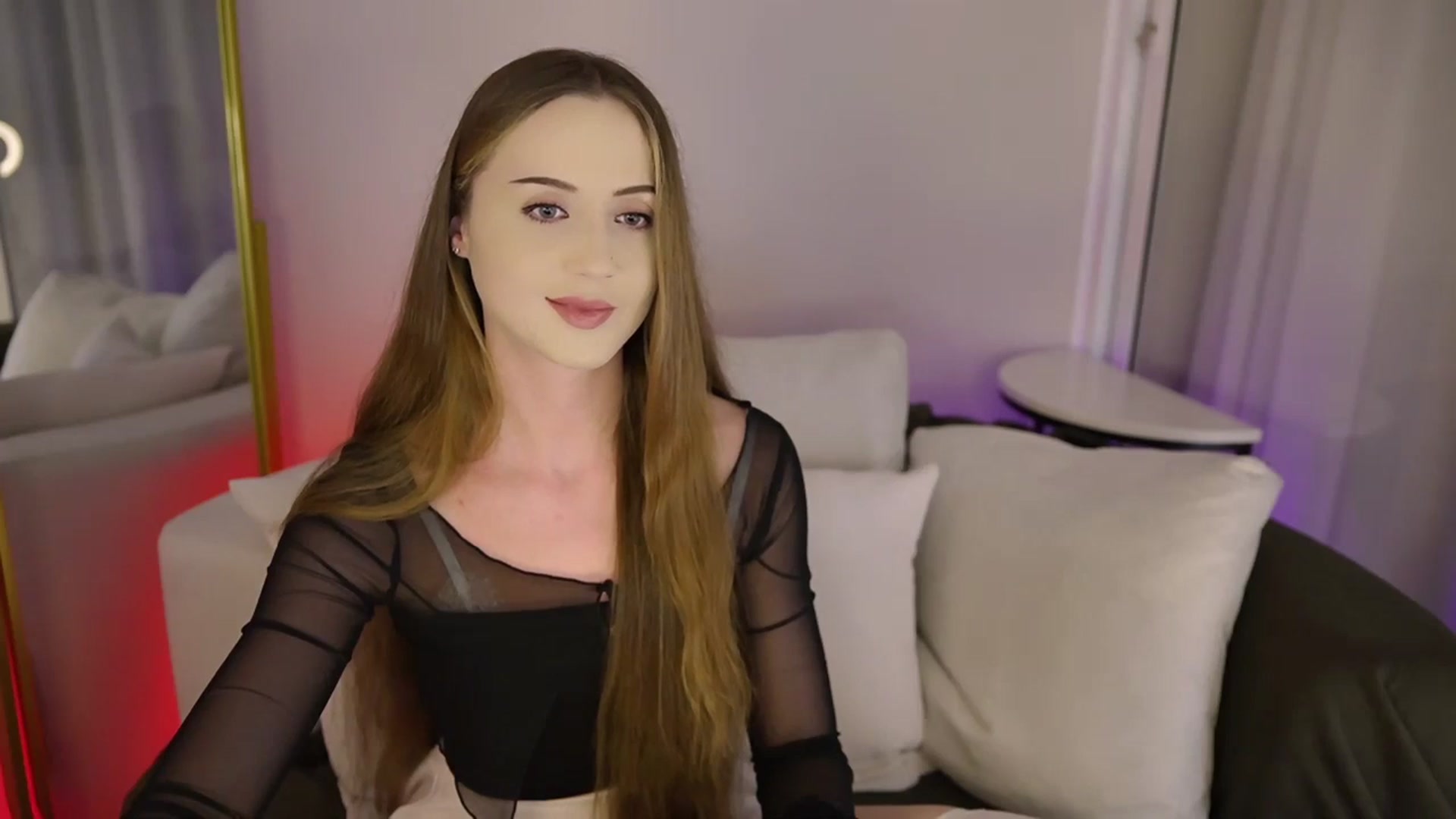 Gallery image thumbnail from Innocent_Soul's myfreecams stream on, 07/29/2025, 17:19 image 6 of 20