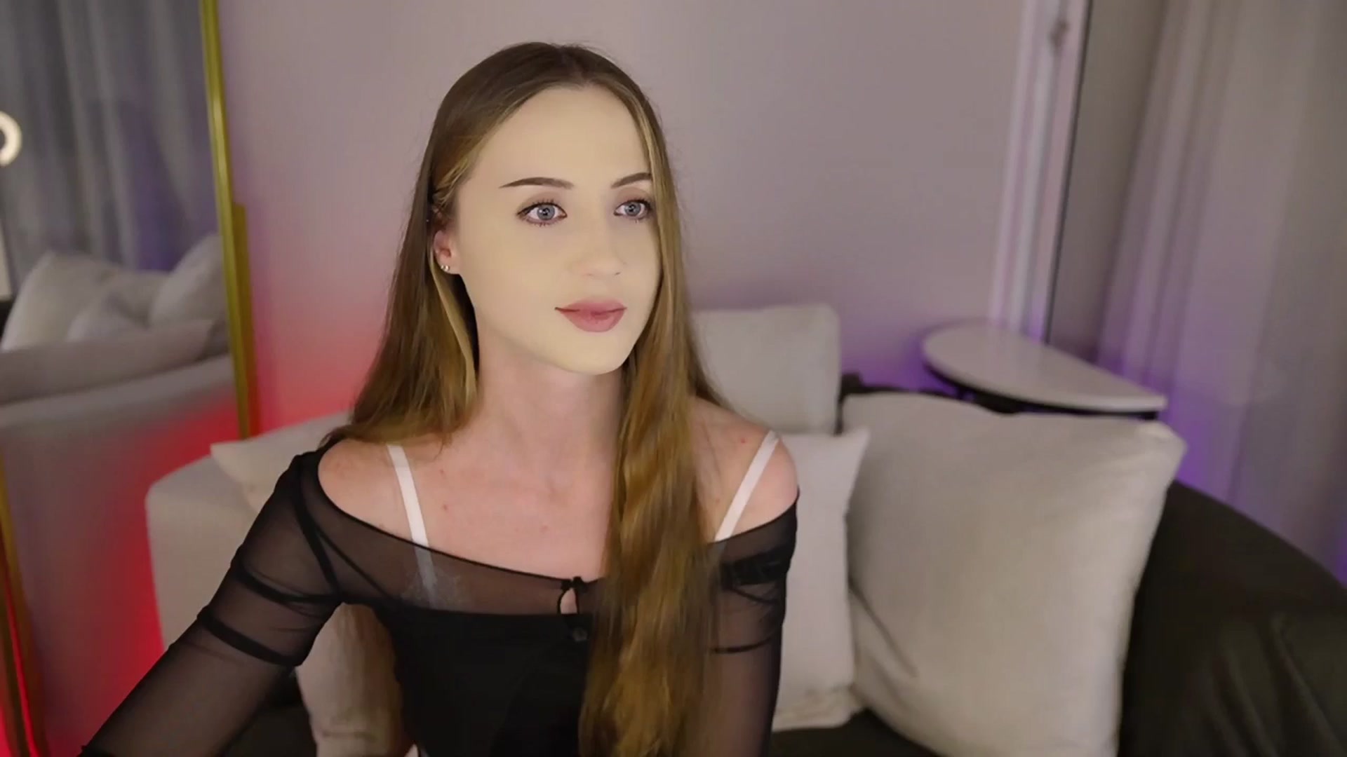 Gallery image thumbnail from Innocent_Soul's myfreecams stream on, 07/29/2025, 17:19 image 1 of 20