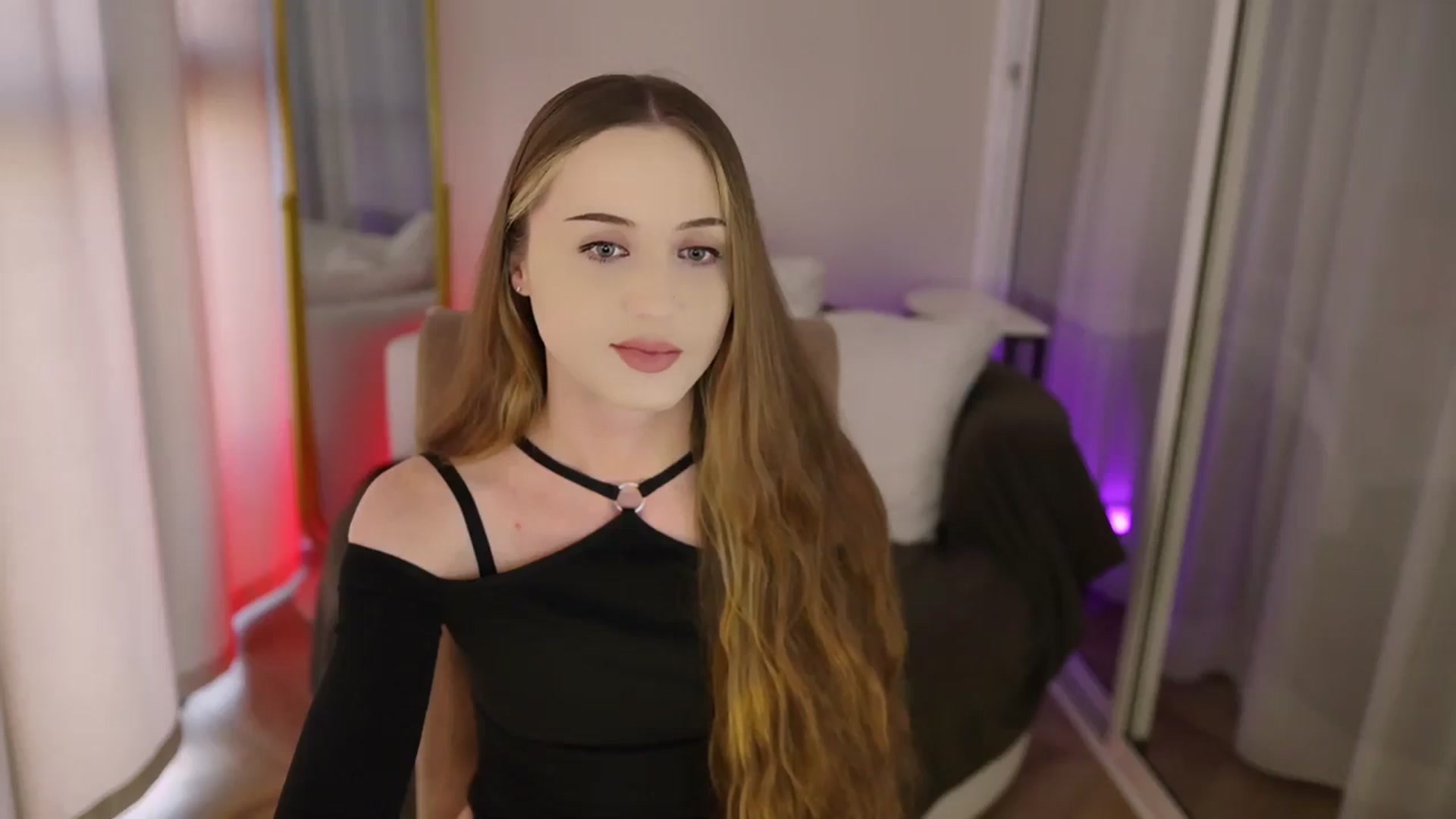 Gallery image thumbnail from Innocent_Soul's myfreecams stream on, 07/30/2025, 16:36 image 2 of 20