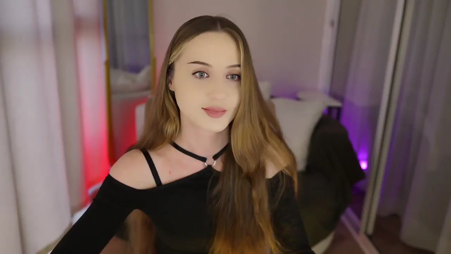 Gallery image thumbnail from Innocent_Soul's myfreecams stream on, 07/30/2025, 16:36 image 9 of 20