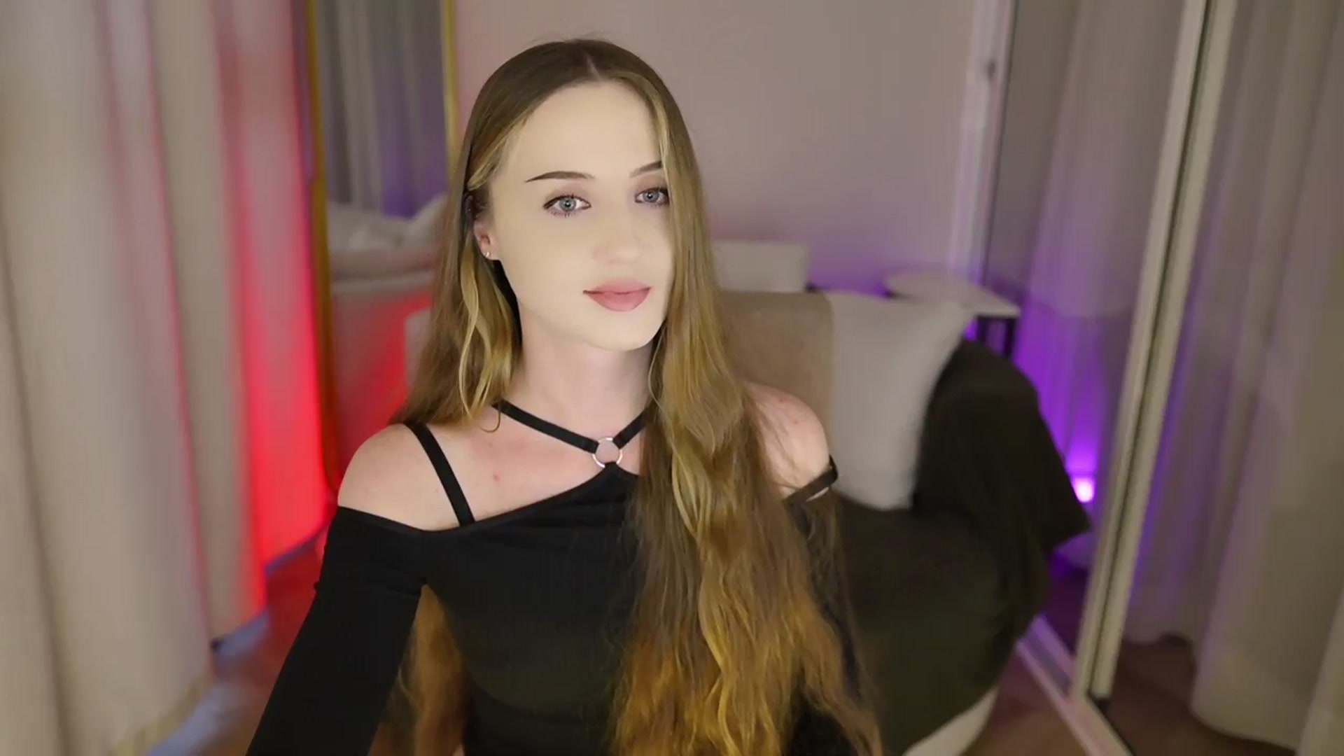 Gallery image thumbnail from Innocent_Soul's myfreecams stream on, 07/30/2025, 17:02 image 2 of 20