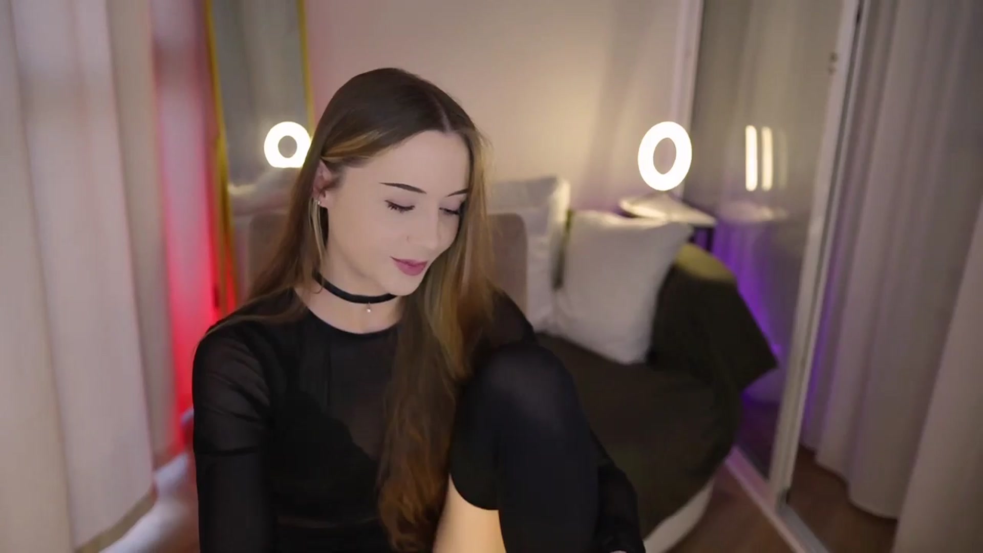 Gallery image thumbnail from Innocent_Soul's myfreecams stream on, 08/06/2025, 16:33 image 14 of 20