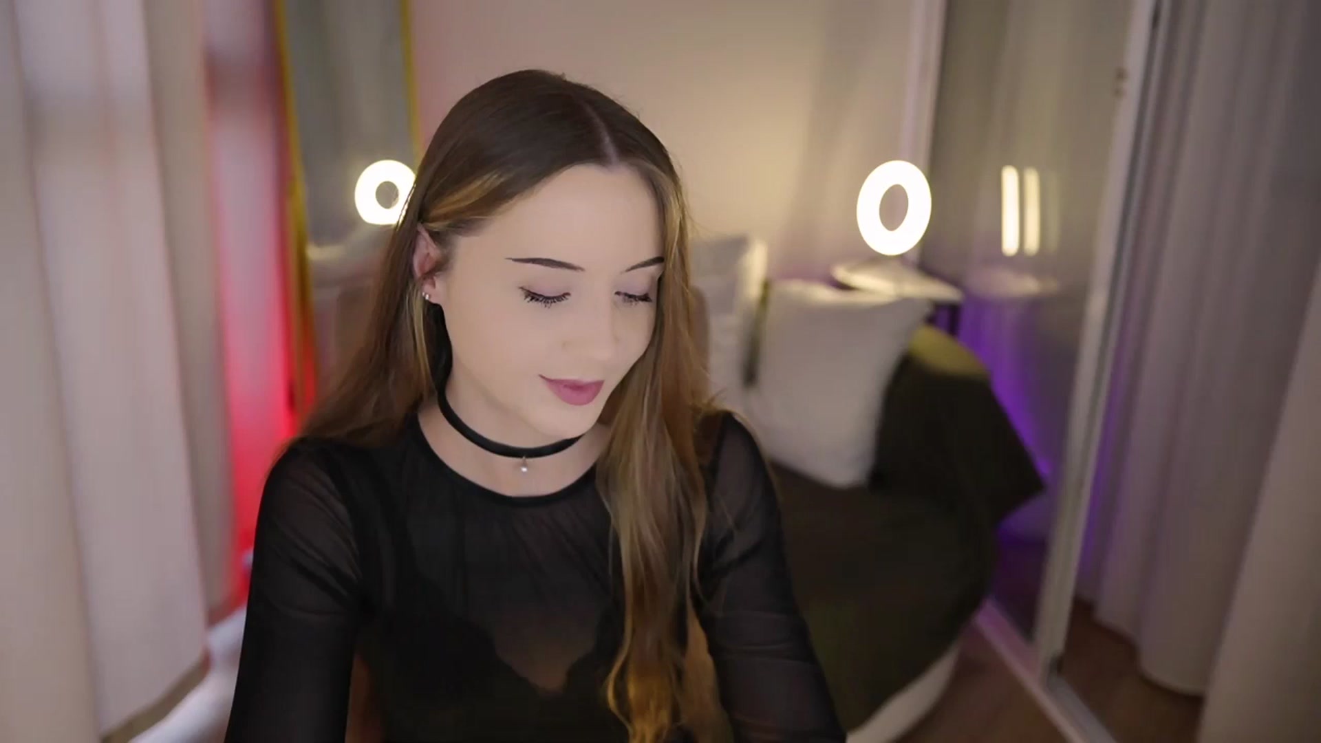 Gallery image thumbnail from Innocent_Soul's myfreecams stream on, 08/06/2025, 16:33 image 11 of 20