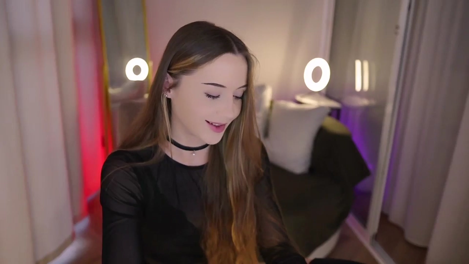 Gallery image thumbnail from Innocent_Soul's myfreecams stream on, 08/06/2025, 16:33 image 17 of 20