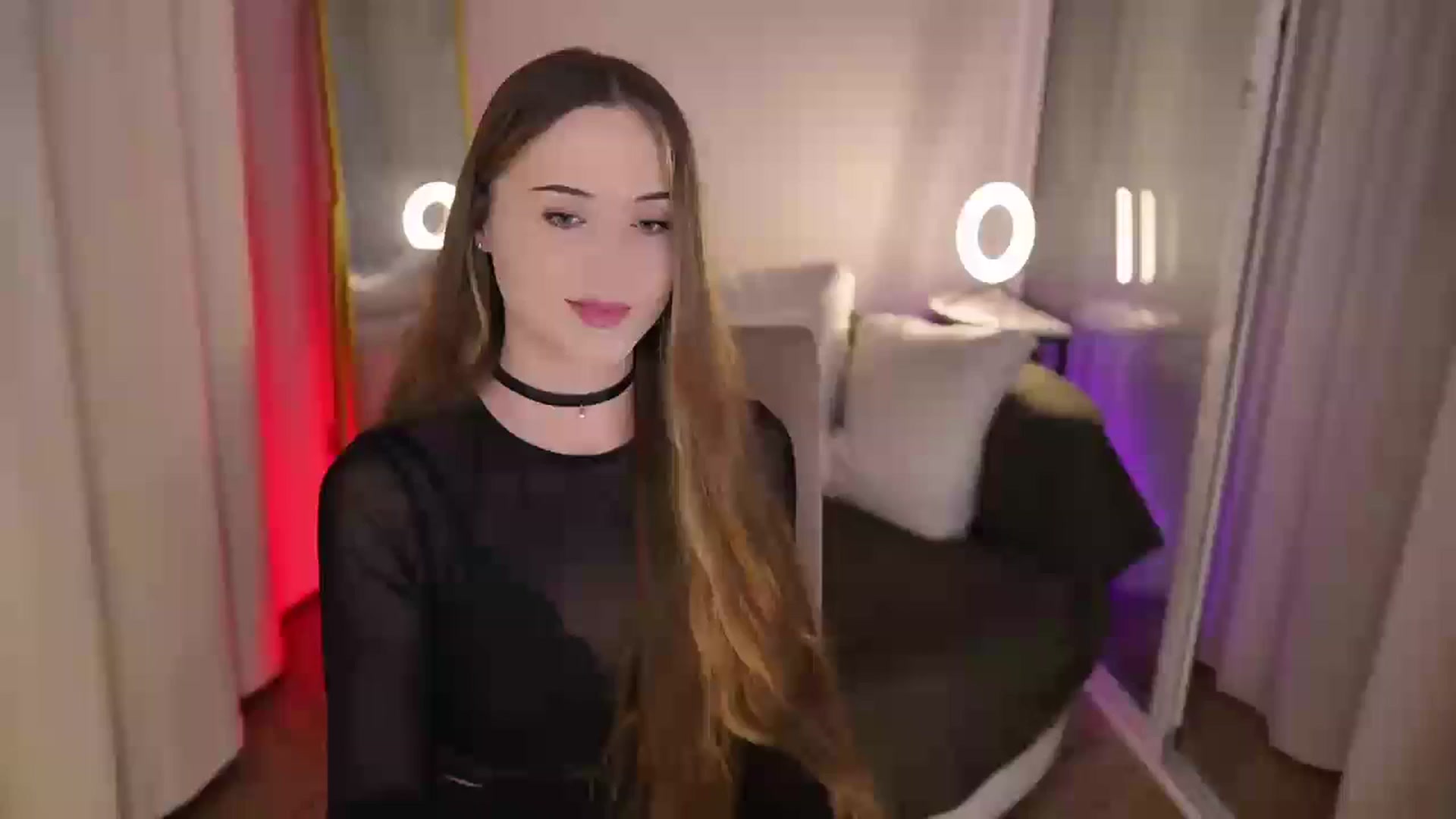 Gallery image thumbnail from Innocent_Soul's myfreecams stream on, 08/06/2025, 17:08 image 14 of 20