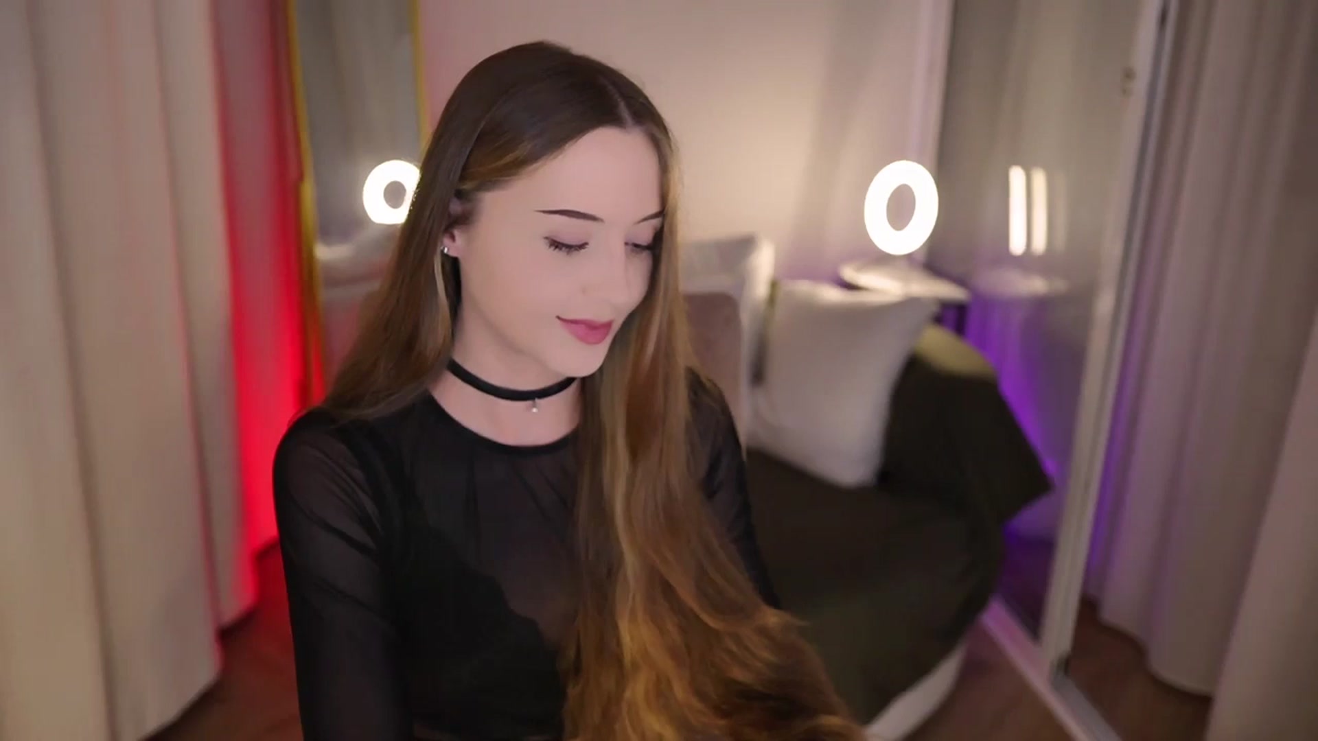 Gallery image thumbnail from Innocent_Soul's myfreecams stream on, 08/06/2025, 17:08 image 12 of 20