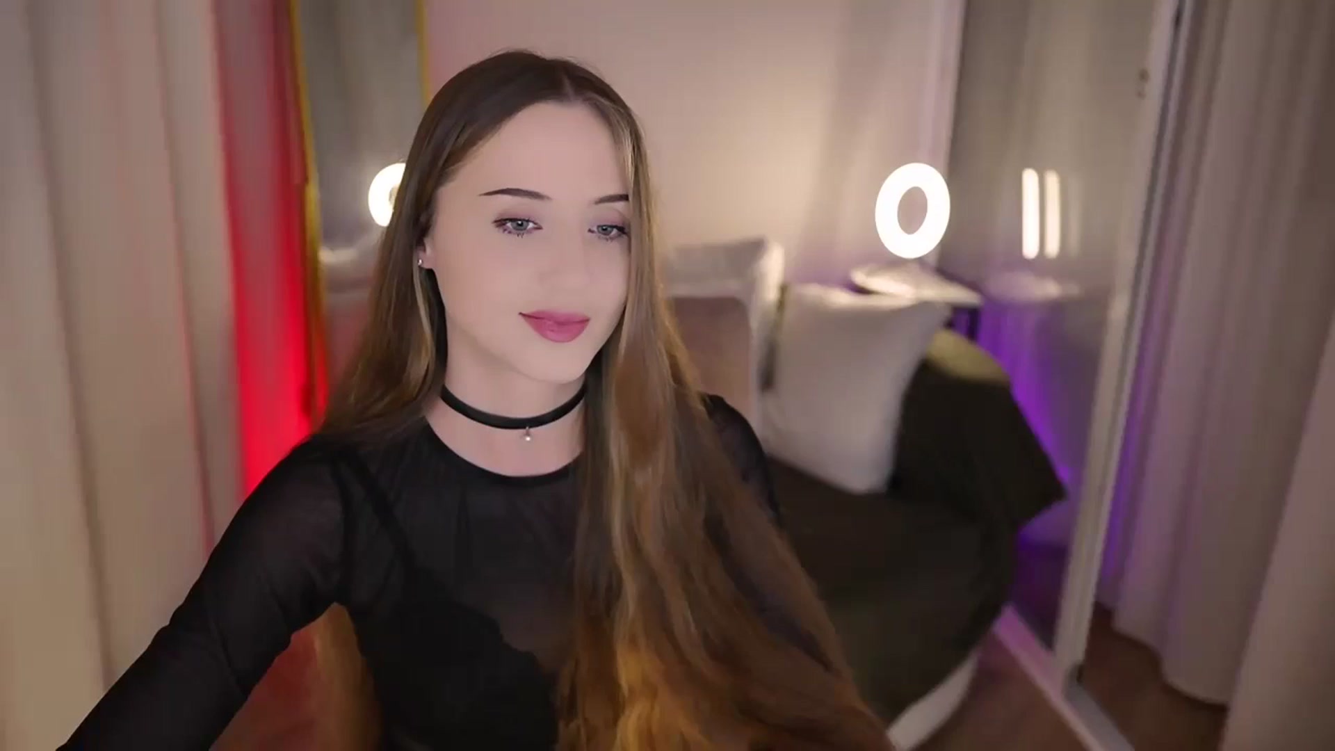 Gallery image thumbnail from Innocent_Soul's myfreecams stream on, 08/06/2025, 17:08 image 18 of 20