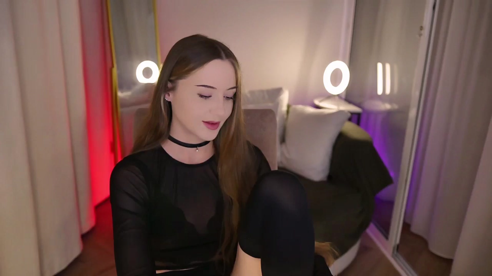 Gallery image thumbnail from Innocent_Soul's myfreecams stream on, 08/06/2025, 17:08 image 3 of 20