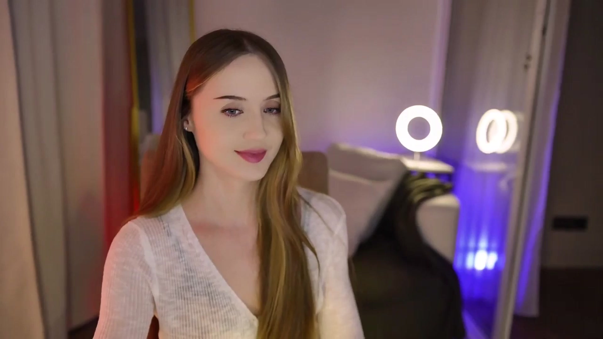 Gallery image thumbnail from Innocent_Soul's myfreecams stream on, 09/04/2025, 16:09 image 16 of 20