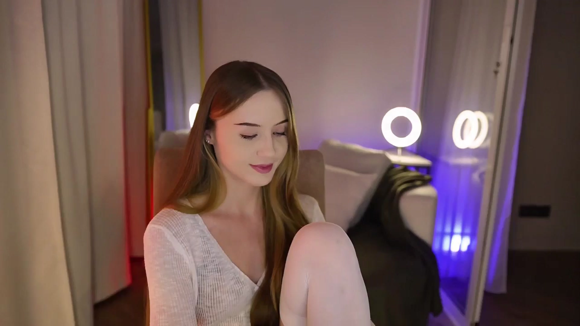 Gallery image thumbnail from Innocent_Soul's myfreecams stream on, 09/04/2025, 18:49 image 6 of 20