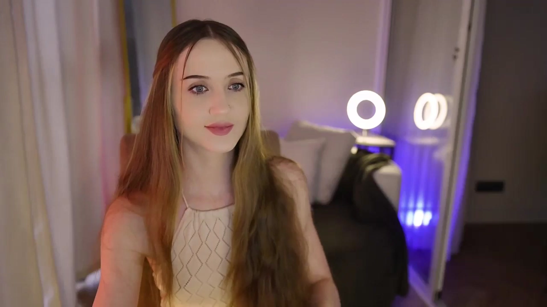 Gallery image thumbnail from Innocent_Soul's myfreecams stream on, 09/05/2025, 14:47 image 4 of 20