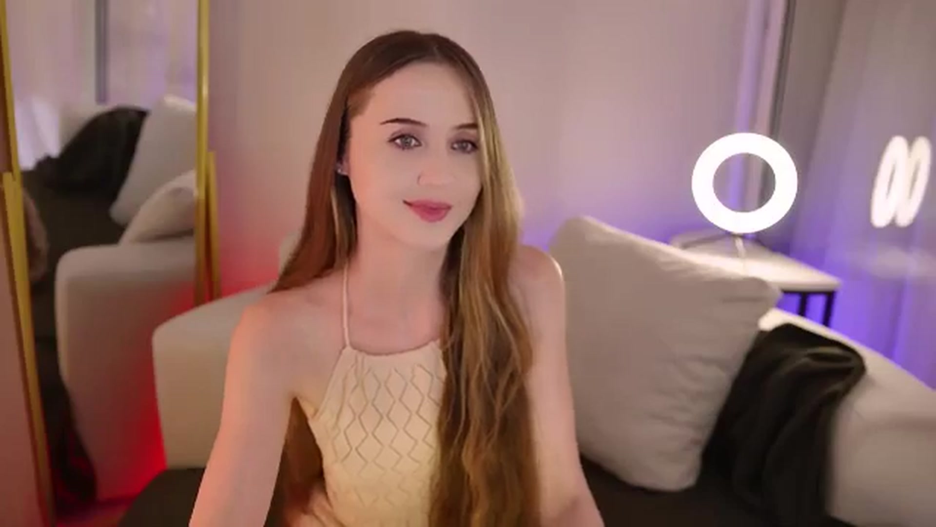 Gallery image thumbnail from Innocent_Soul's myfreecams stream on, 09/05/2025, 20:05 image 12 of 20