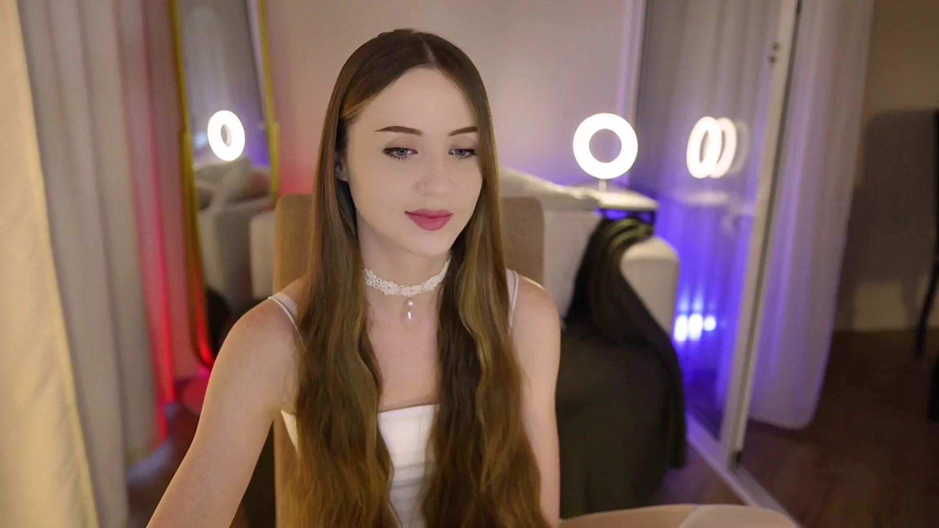 Gallery image thumbnail from Innocent_Soul's myfreecams stream on, 09/10/2025, 17:54 image 4 of 20