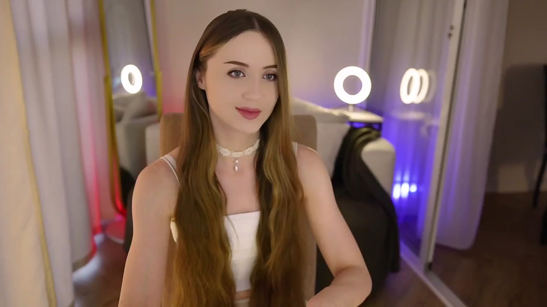 Gallery image thumbnail from Innocent_Soul's myfreecams stream on, 09/10/2025, 17:54 image 1 of 20