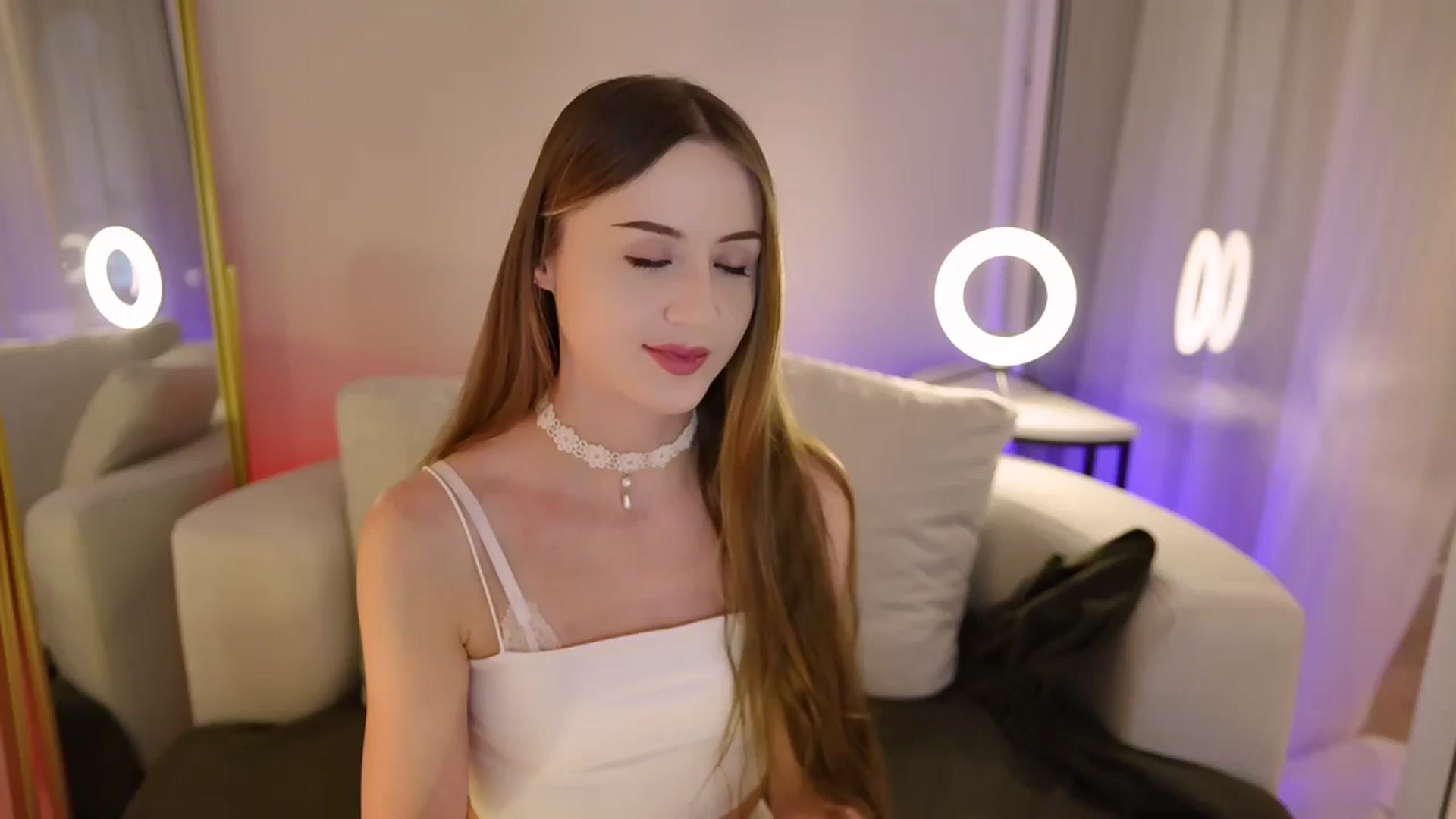 Gallery image thumbnail from Innocent_Soul's myfreecams stream on, 09/10/2025, 19:56 image 1 of 20