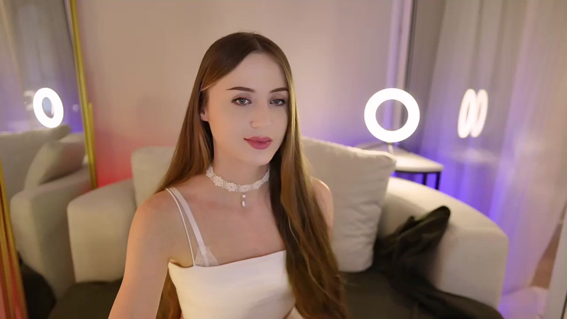Gallery image thumbnail from Innocent_Soul's myfreecams stream on, 09/10/2025, 19:56 image 13 of 20