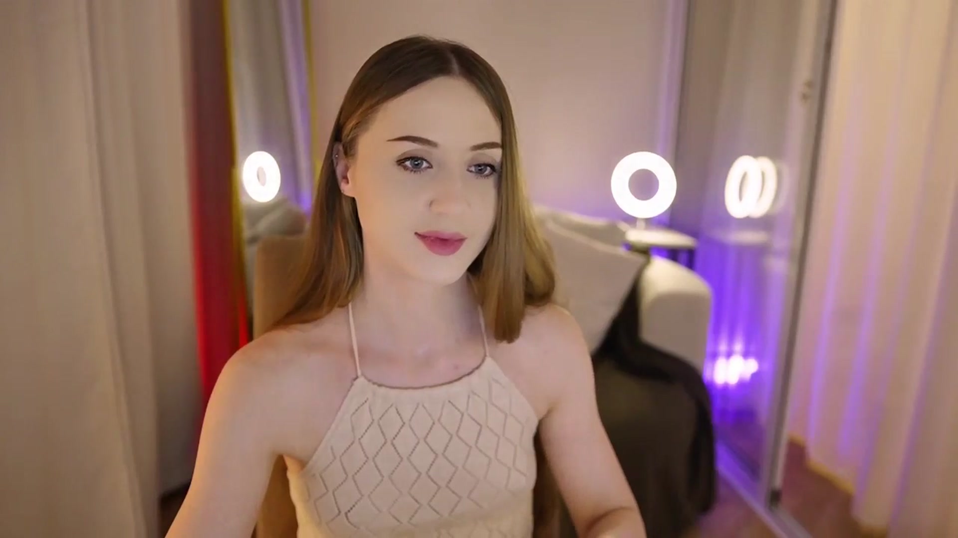 Gallery image thumbnail from Innocent_Soul's myfreecams stream on, 09/13/2025, 16:59 image 17 of 20