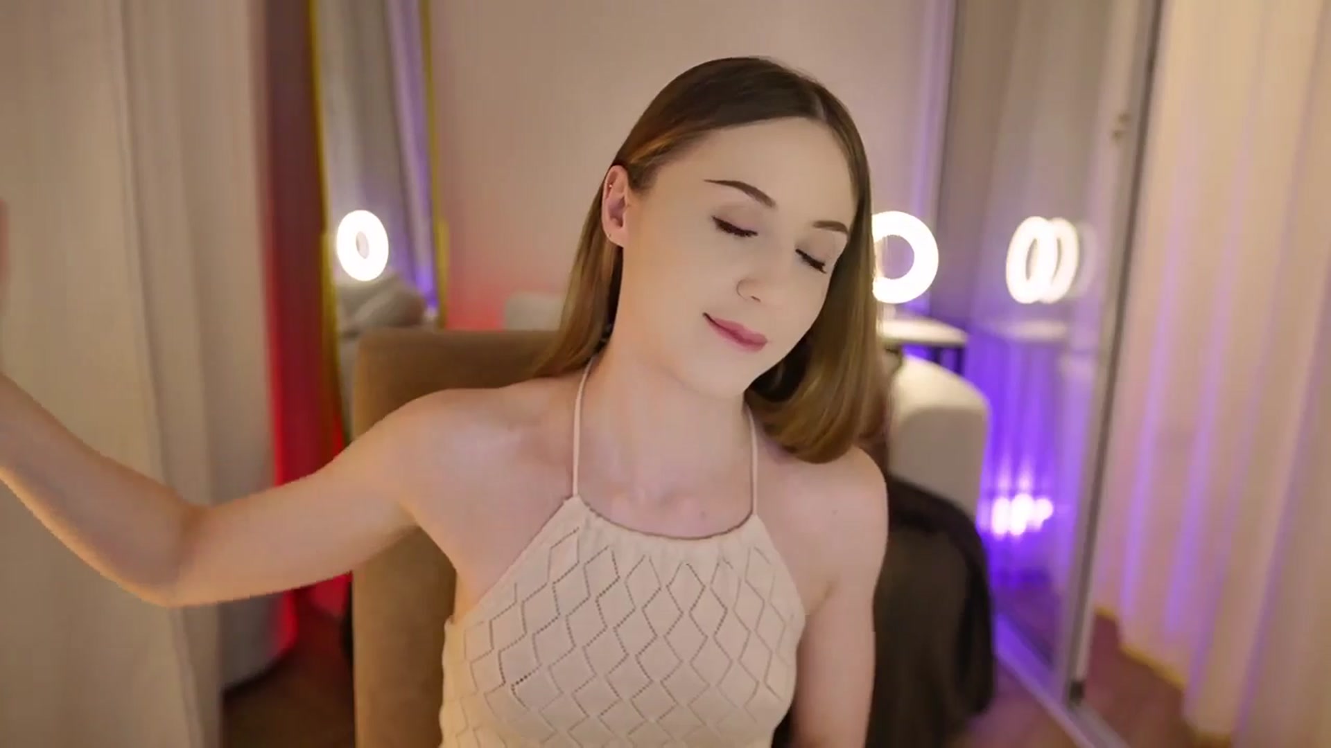 Gallery image thumbnail from Innocent_Soul's myfreecams stream on, 09/13/2025, 16:59 image 16 of 20