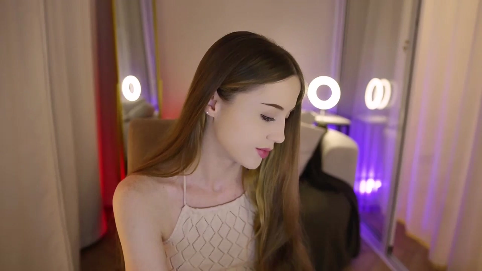Gallery image thumbnail from Innocent_Soul's myfreecams stream on, 09/13/2025, 16:59 image 20 of 20