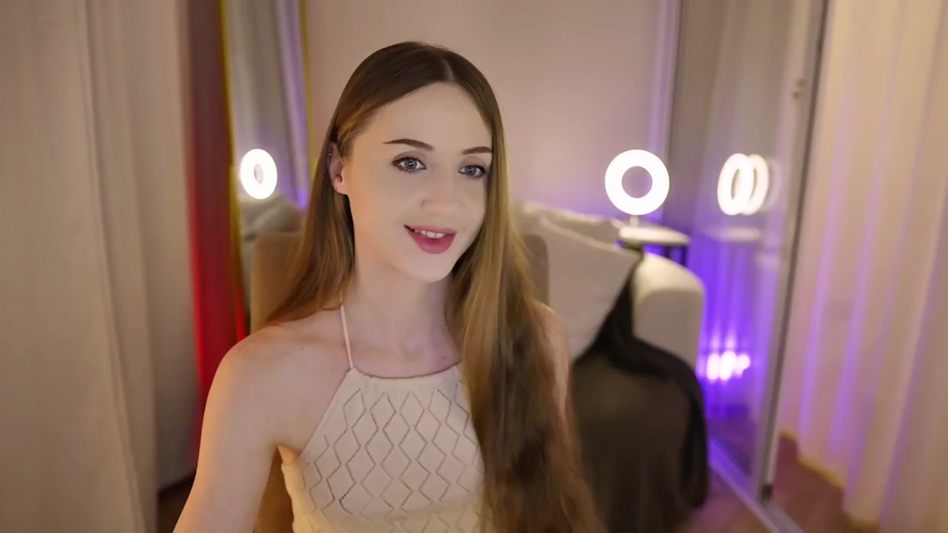 Gallery image thumbnail from Innocent_Soul's myfreecams stream on, 09/13/2025, 16:59 image 18 of 20