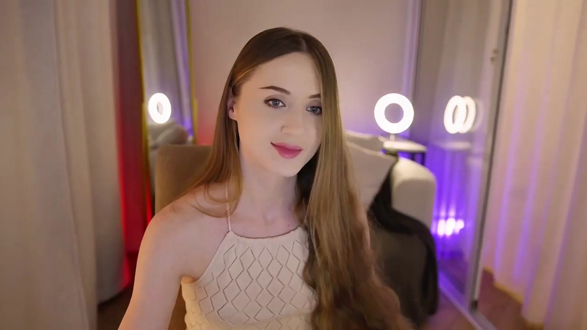 Gallery image thumbnail from Innocent_Soul's myfreecams stream on, 09/13/2025, 16:59 image 8 of 20