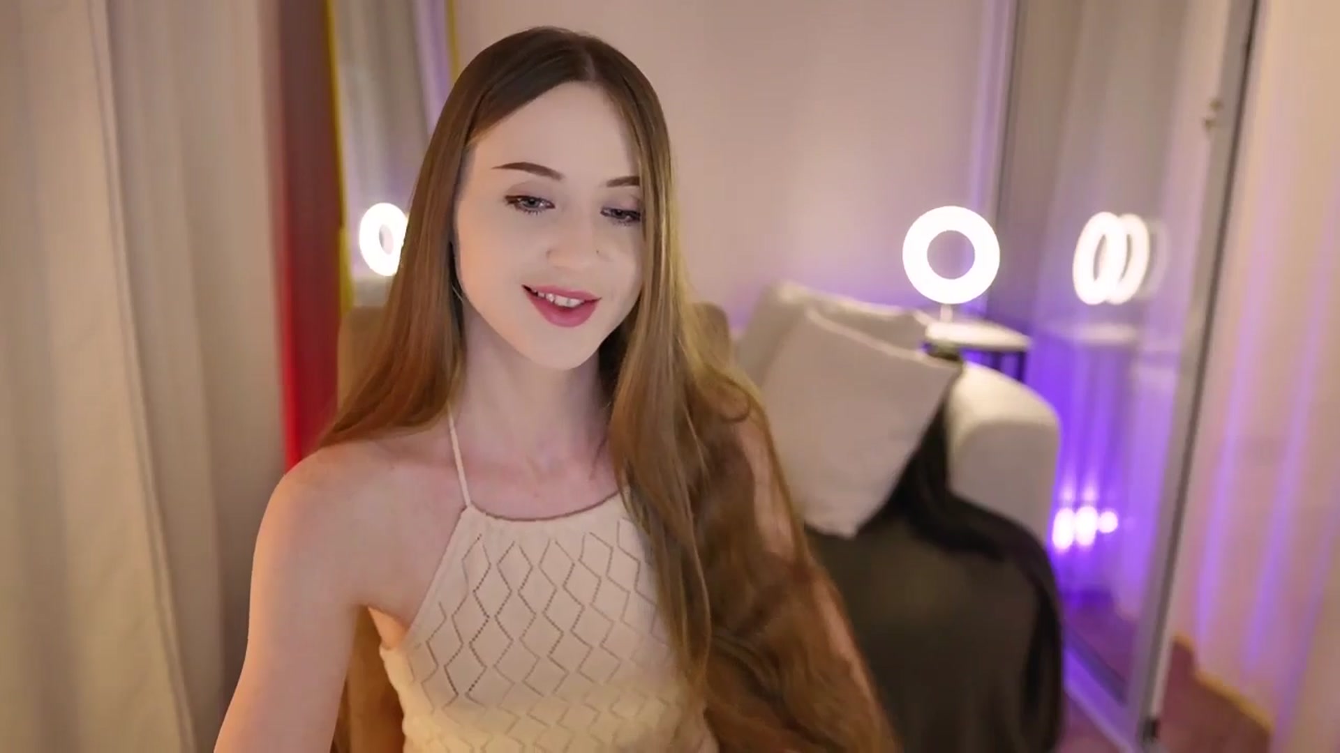 Gallery image thumbnail from Innocent_Soul's myfreecams stream on, 09/13/2025, 19:54 image 20 of 20