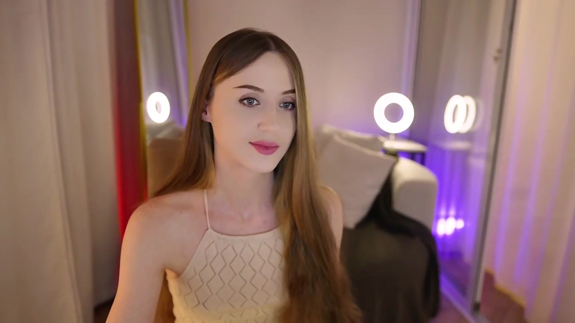 Gallery image thumbnail from Innocent_Soul's myfreecams stream on, 09/13/2025, 19:54 image 10 of 20