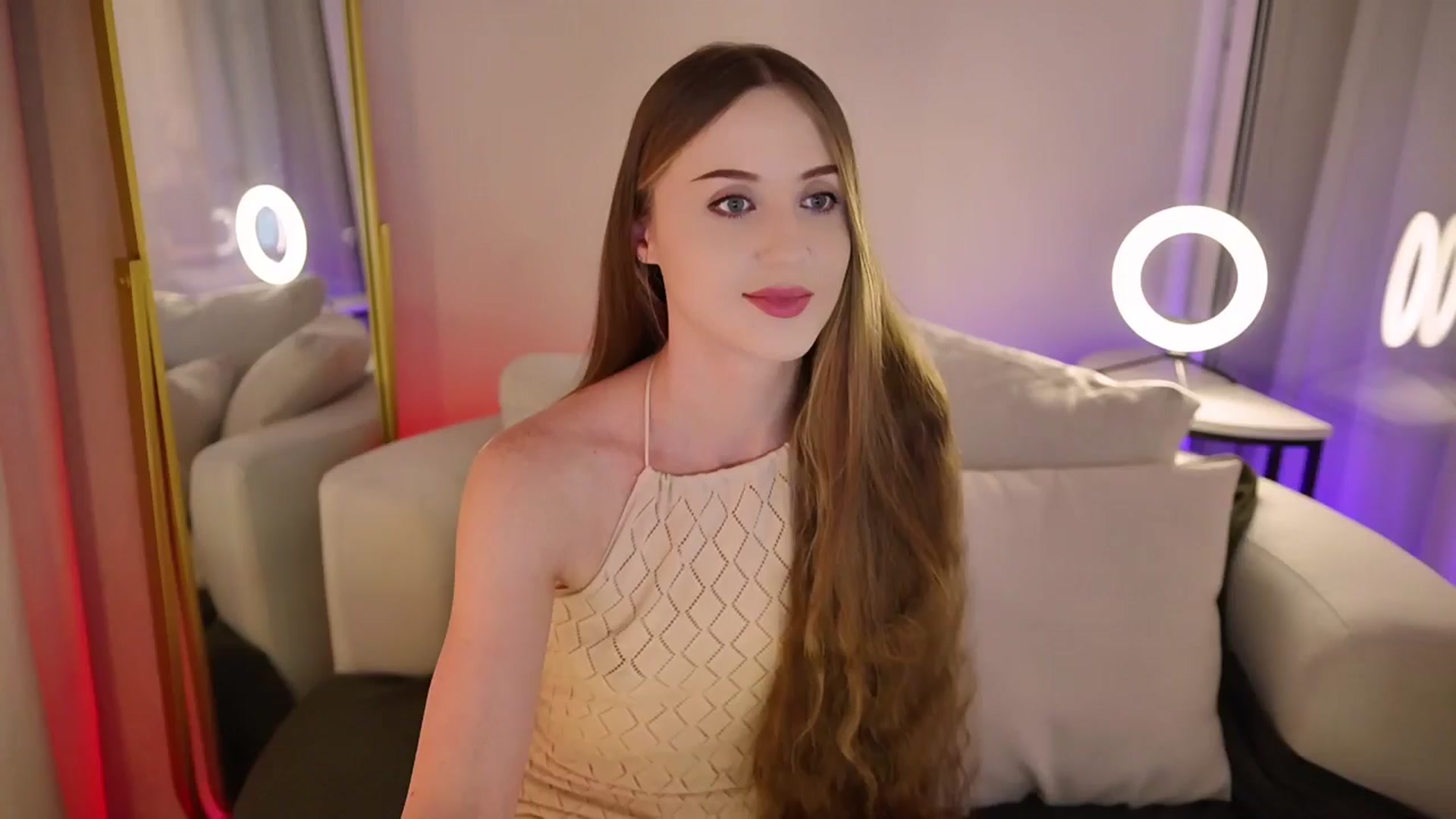 Gallery image thumbnail from Innocent_Soul's myfreecams stream on, 09/13/2025, 20:38 image 19 of 20