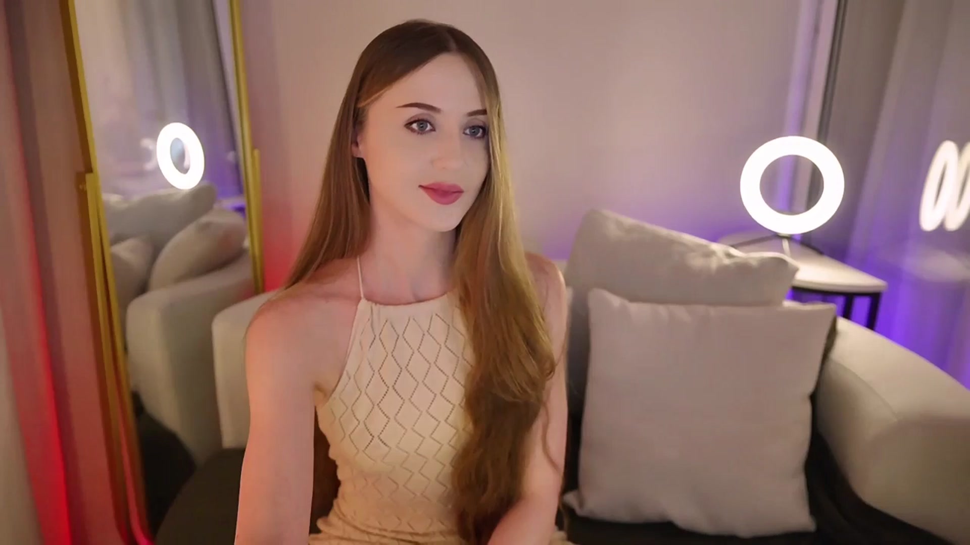 Gallery image thumbnail from Innocent_Soul's myfreecams stream on, 09/13/2025, 20:38 image 13 of 20