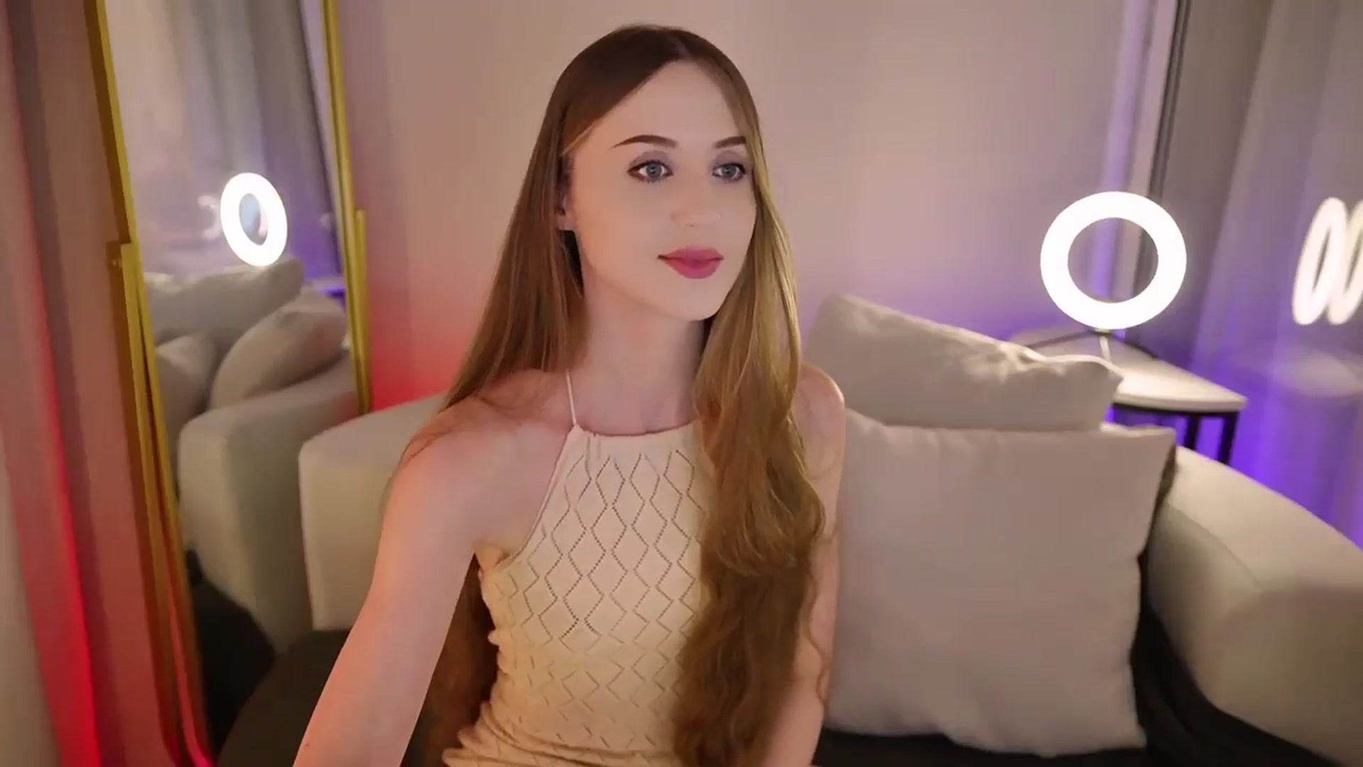 Gallery image thumbnail from Innocent_Soul's myfreecams stream on, 09/13/2025, 20:38 image 15 of 20