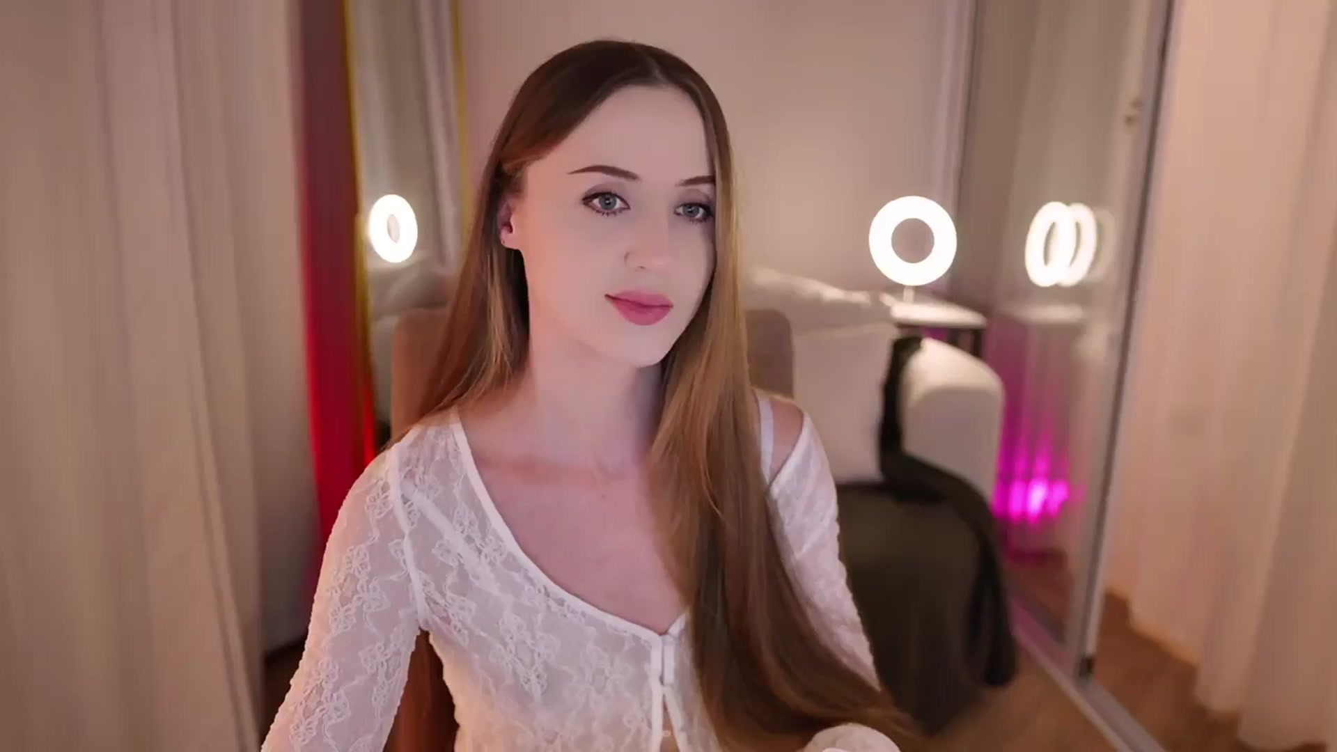 Gallery image thumbnail from Innocent_Soul's myfreecams stream on, 09/15/2025, 17:53 image 3 of 20