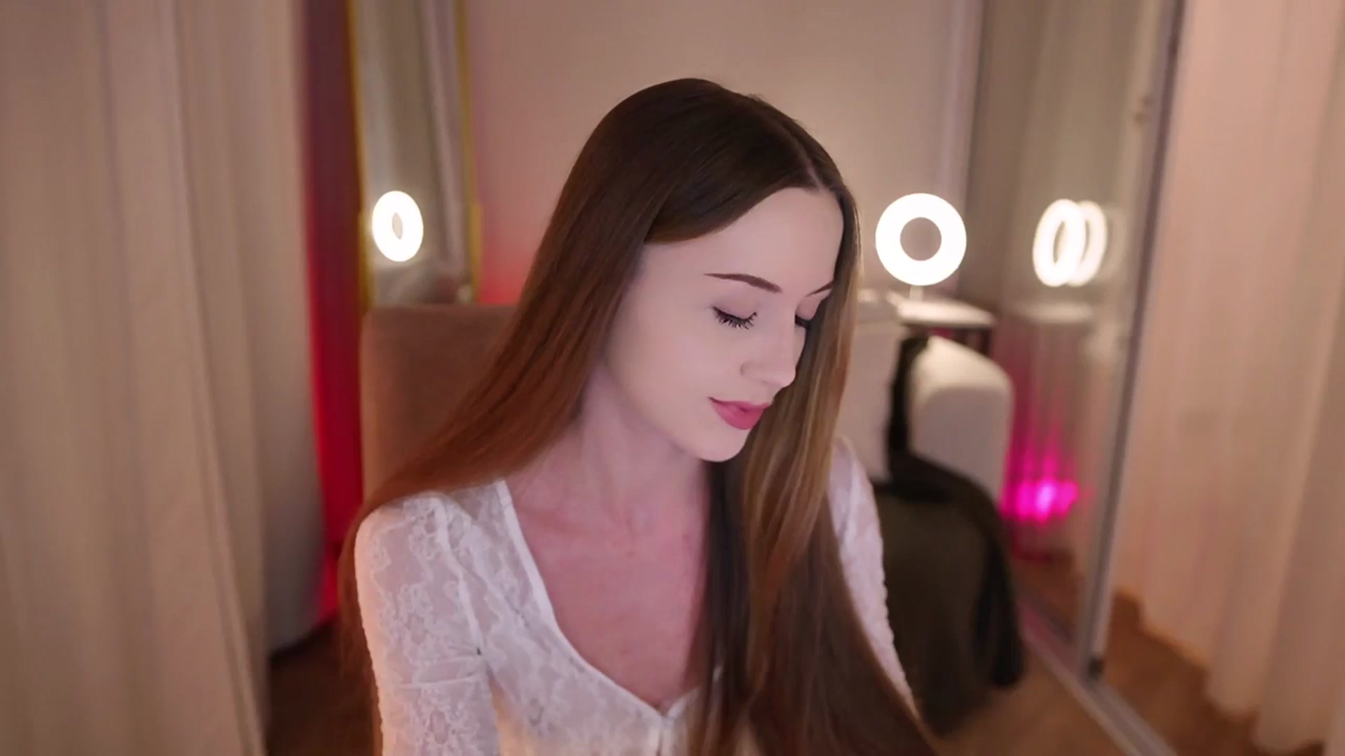 Gallery image thumbnail from Innocent_Soul's myfreecams stream on, 09/15/2025, 18:42 image 2 of 20