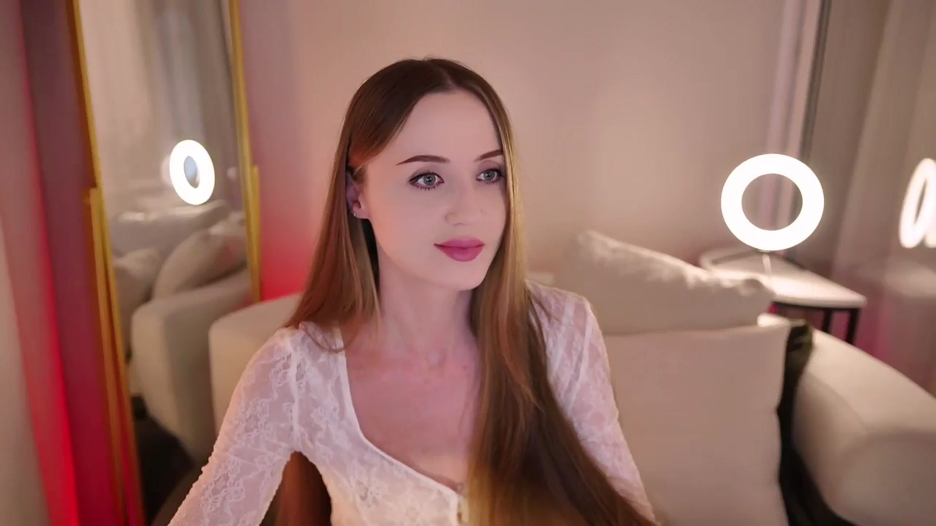 Gallery image thumbnail from Innocent_Soul's myfreecams stream on, 09/15/2025, 20:41 image 9 of 20