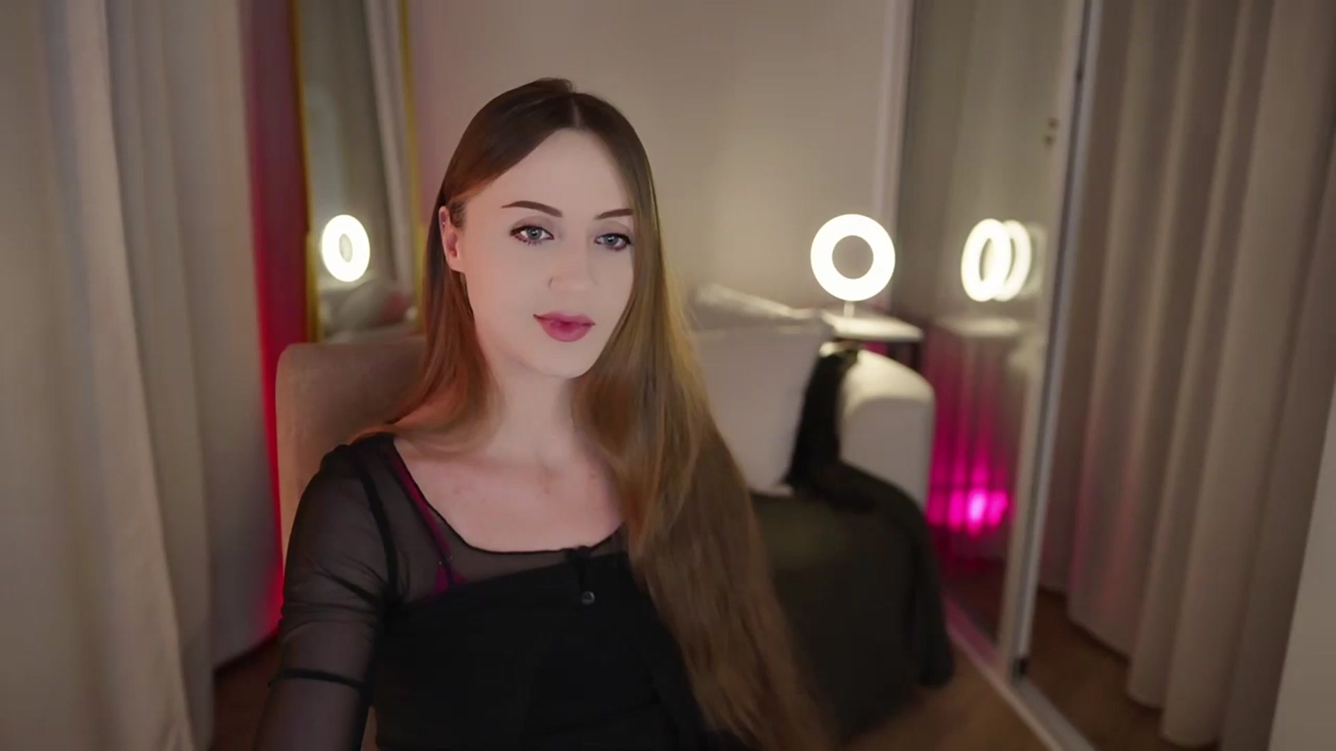 Gallery image thumbnail from Innocent_Soul's myfreecams stream on, 09/16/2025, 18:52 image 7 of 20