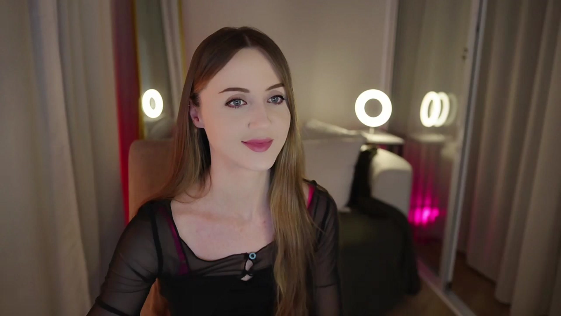 Gallery image thumbnail from Innocent_Soul's myfreecams stream on, 09/16/2025, 18:52 image 12 of 20
