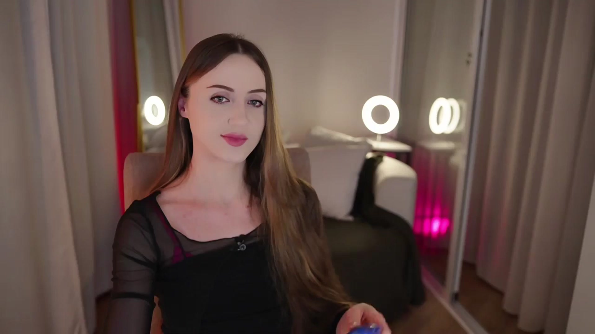 Gallery image thumbnail from Innocent_Soul's myfreecams stream on, 09/16/2025, 18:52 image 9 of 20