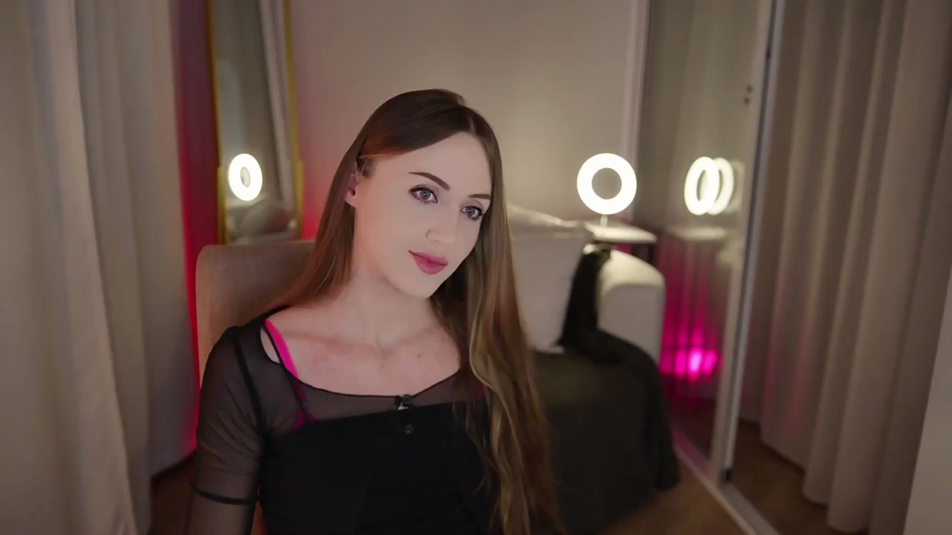Gallery image thumbnail from Innocent_Soul's myfreecams stream on, 09/16/2025, 18:52 image 3 of 20