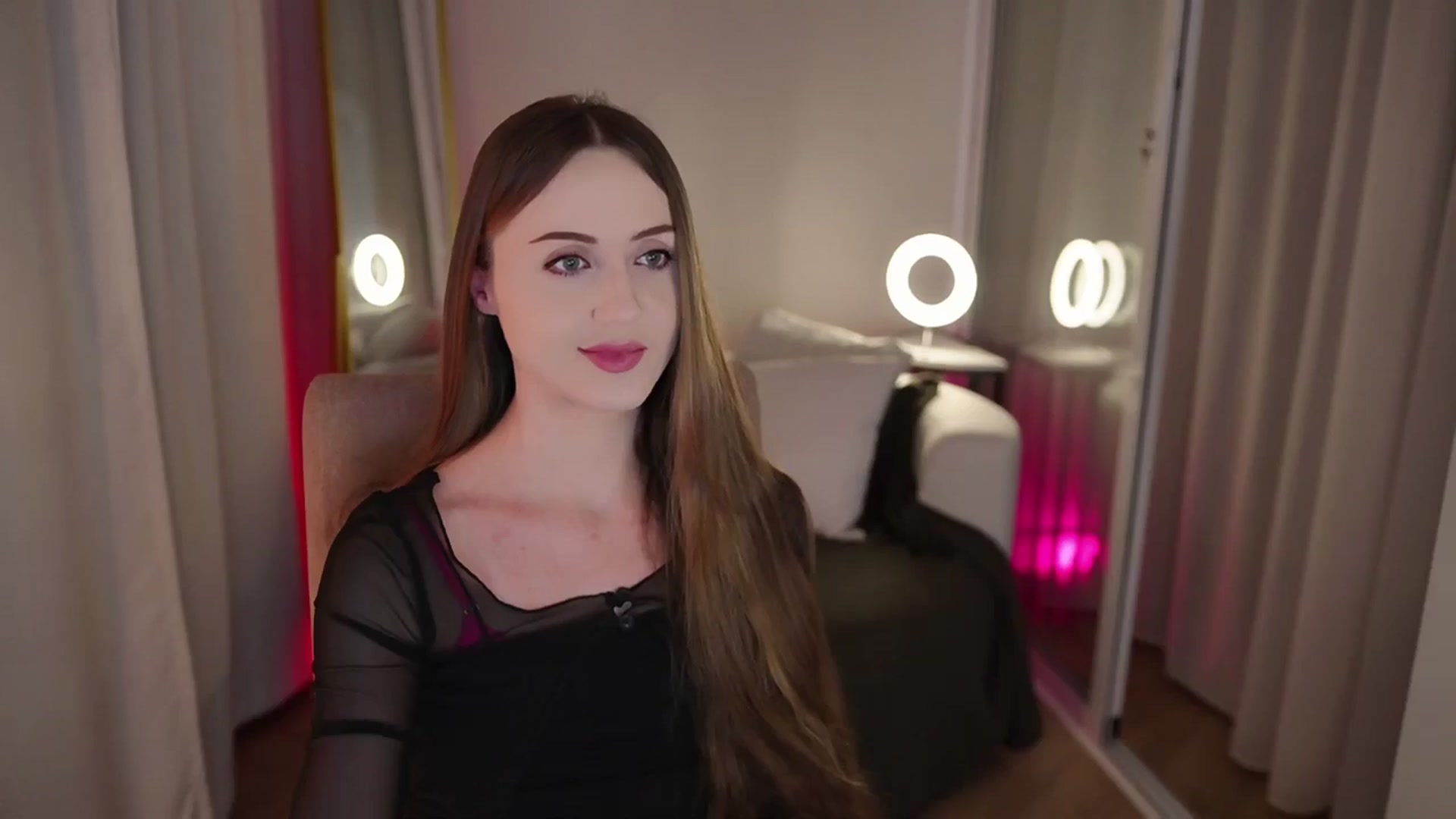 Gallery image thumbnail from Innocent_Soul's myfreecams stream on, 09/16/2025, 18:52 image 10 of 20