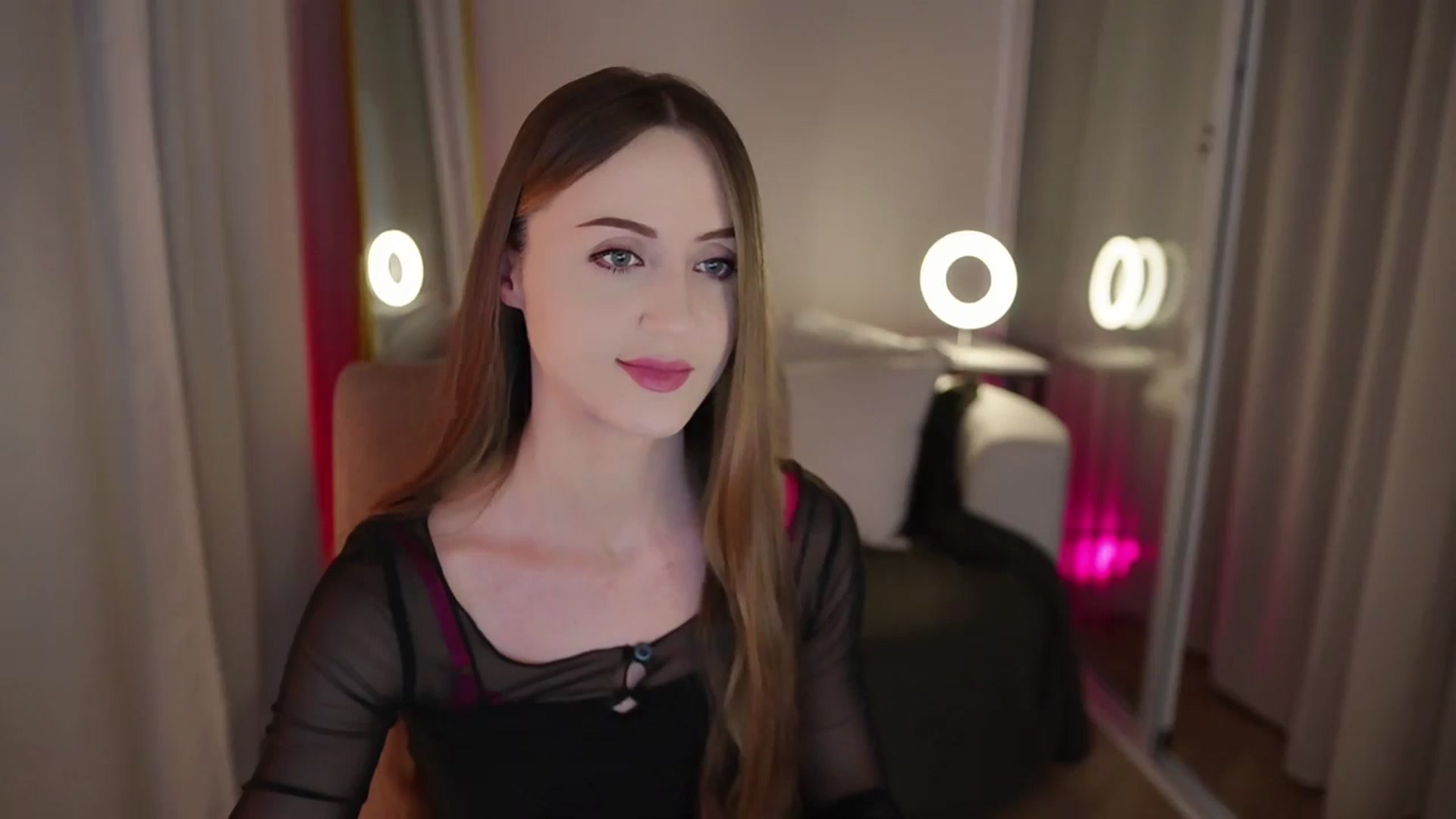 Gallery image thumbnail from Innocent_Soul's myfreecams stream on, 09/16/2025, 18:52 image 14 of 20