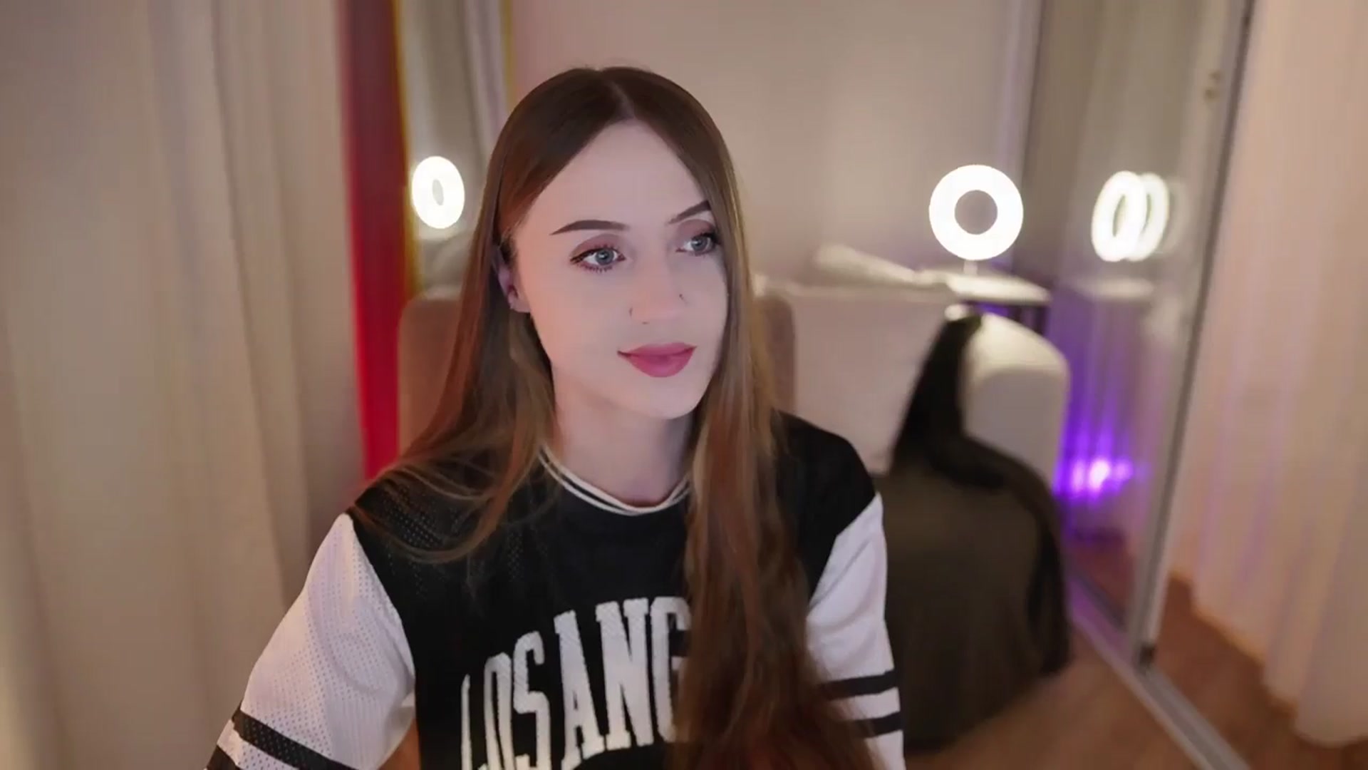 Gallery image thumbnail from Innocent_Soul's myfreecams stream on, 09/18/2025, 18:51 image 7 of 20