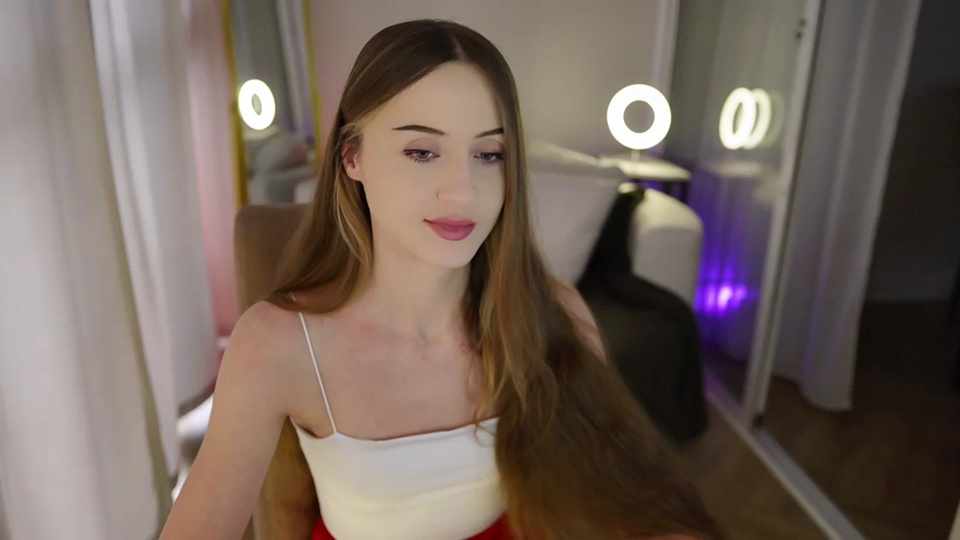 Gallery image thumbnail from Innocent_Soul's myfreecams stream on, 09/19/2025, 13:59 image 16 of 20