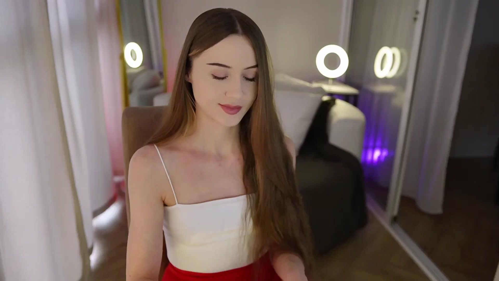 Gallery image thumbnail from Innocent_Soul's myfreecams stream on, 09/19/2025, 13:59 image 9 of 20