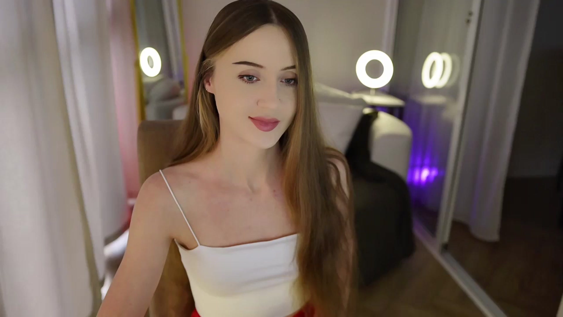 Gallery image thumbnail from Innocent_Soul's myfreecams stream on, 09/19/2025, 13:59 image 19 of 20