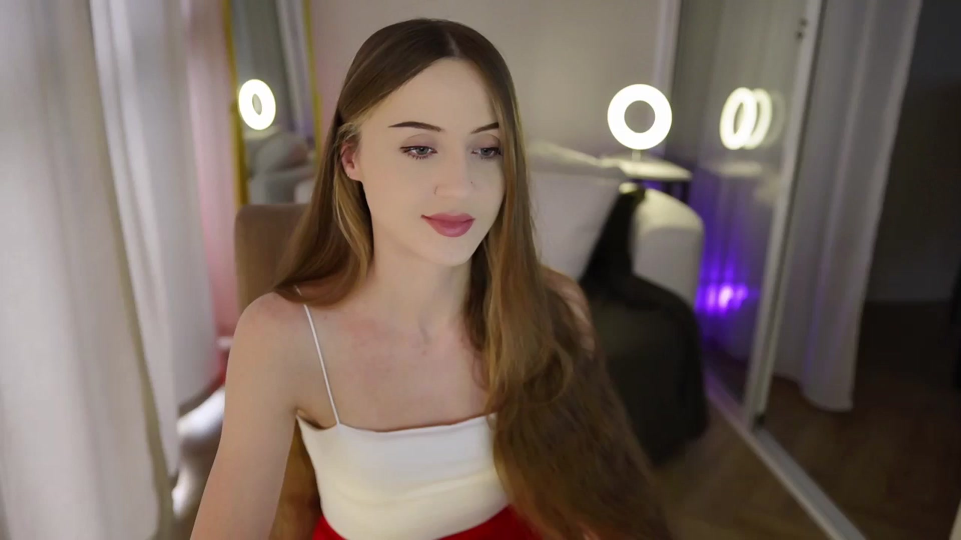 Gallery image thumbnail from Innocent_Soul's myfreecams stream on, 09/19/2025, 13:59 image 14 of 20