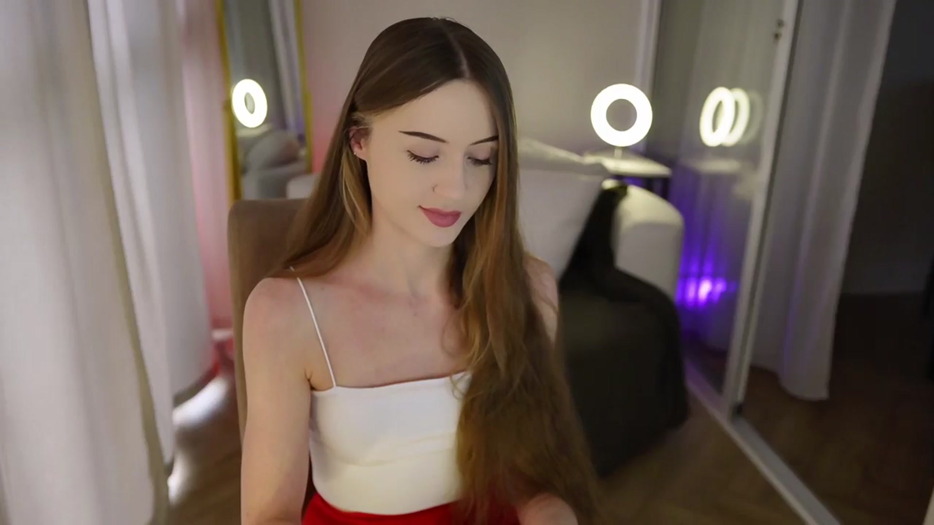 Gallery image thumbnail from Innocent_Soul's myfreecams stream on, 09/19/2025, 13:59 image 17 of 20