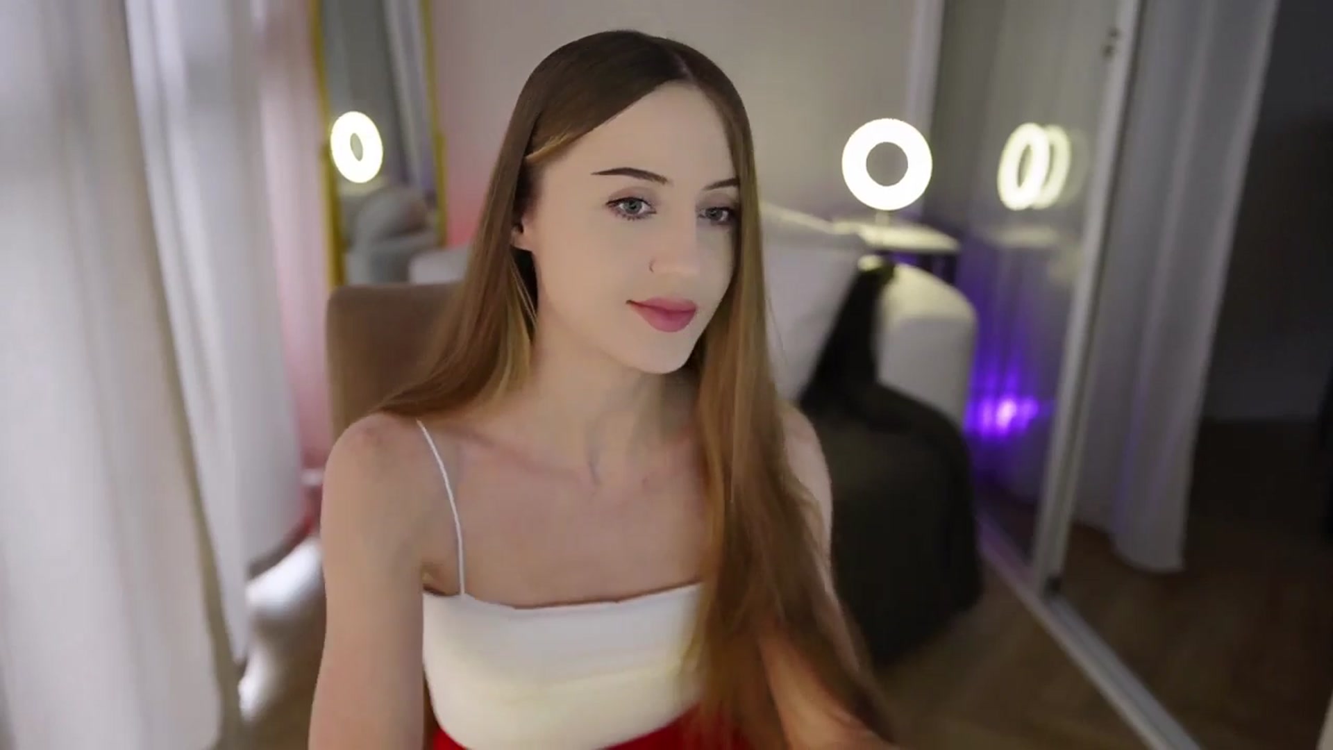 Gallery image thumbnail from Innocent_Soul's myfreecams stream on, 09/19/2025, 13:59 image 3 of 20