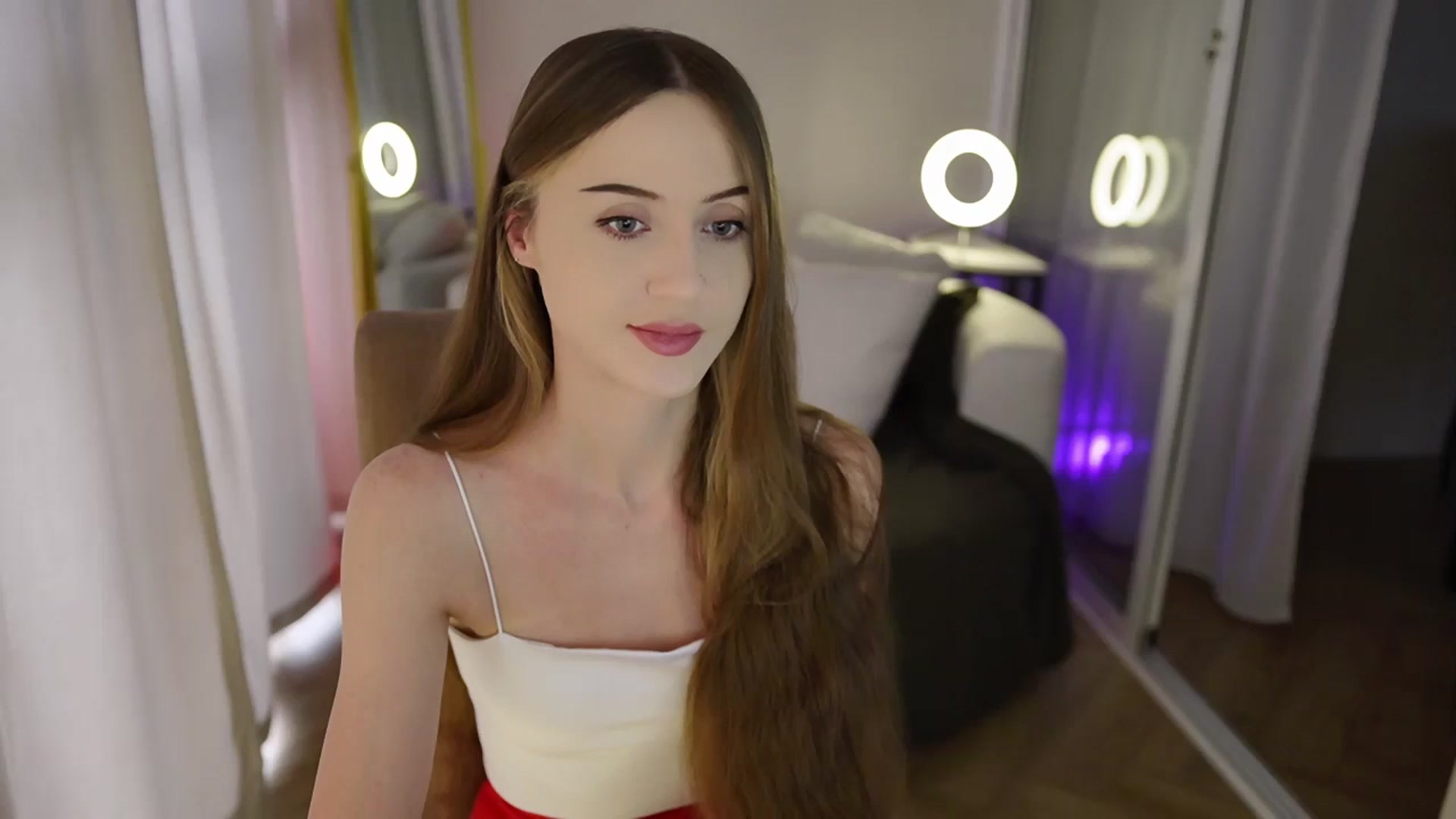 Gallery image thumbnail from Innocent_Soul's myfreecams stream on, 09/19/2025, 13:59 image 13 of 20