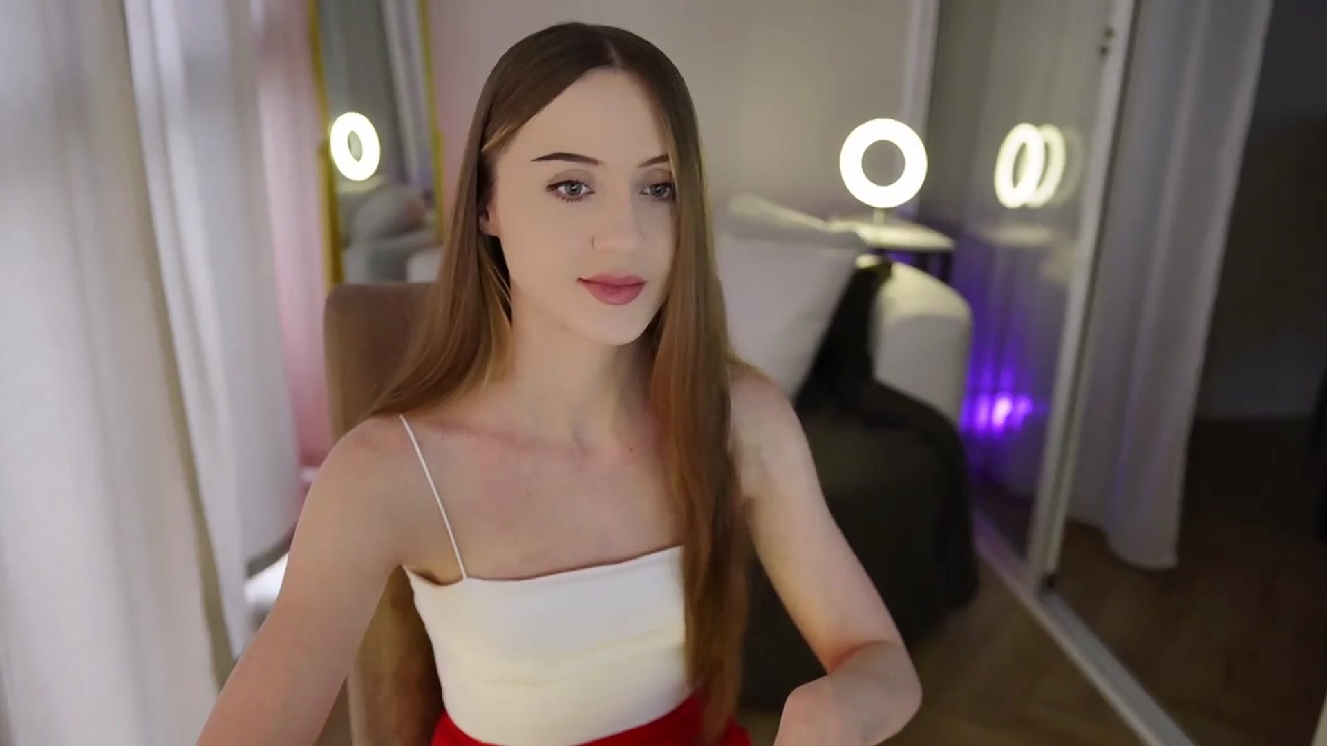 Gallery image thumbnail from Innocent_Soul's myfreecams stream on, 09/19/2025, 13:59 image 6 of 20