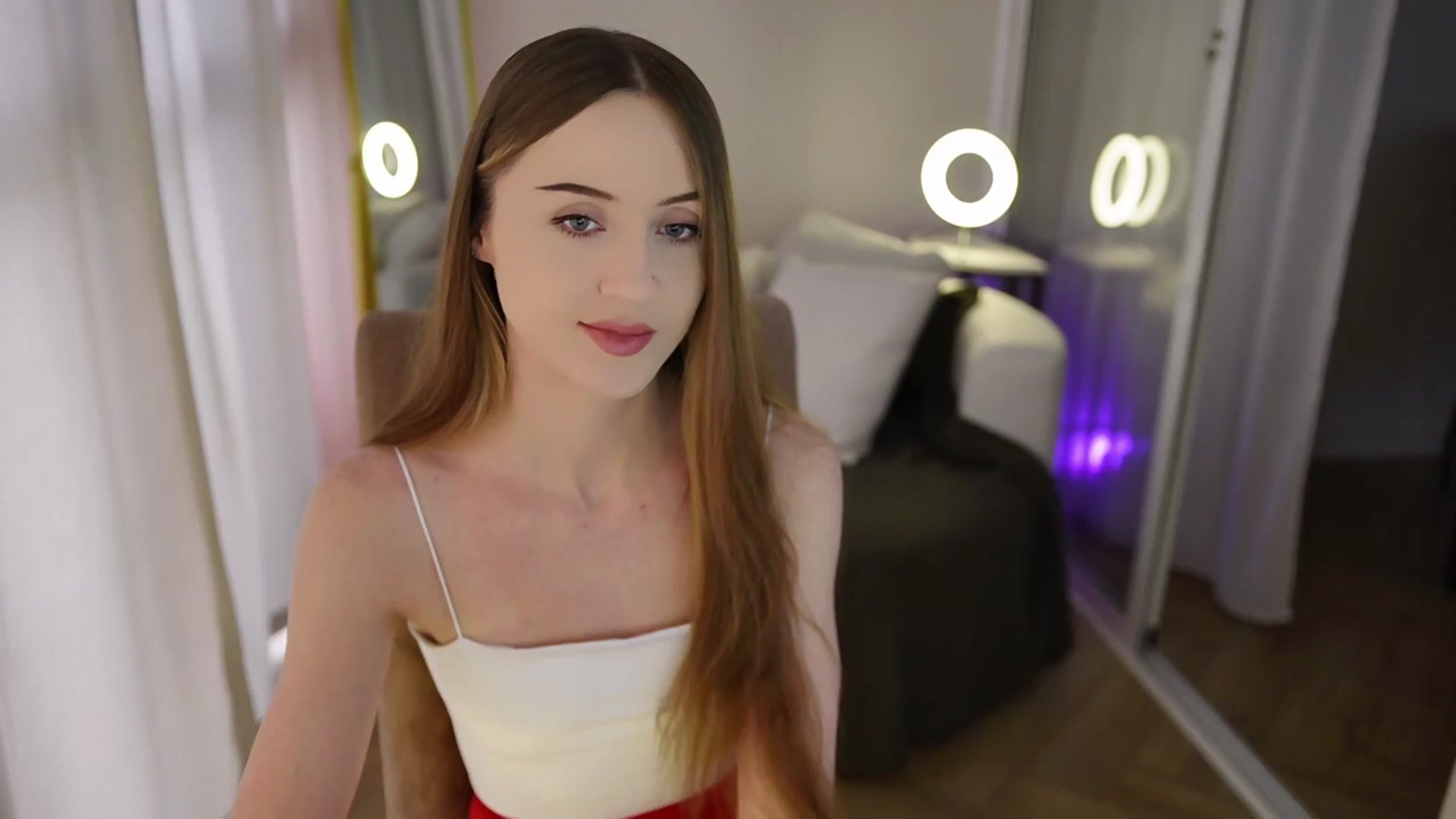 Gallery image thumbnail from Innocent_Soul's myfreecams stream on, 09/19/2025, 13:59 image 4 of 20